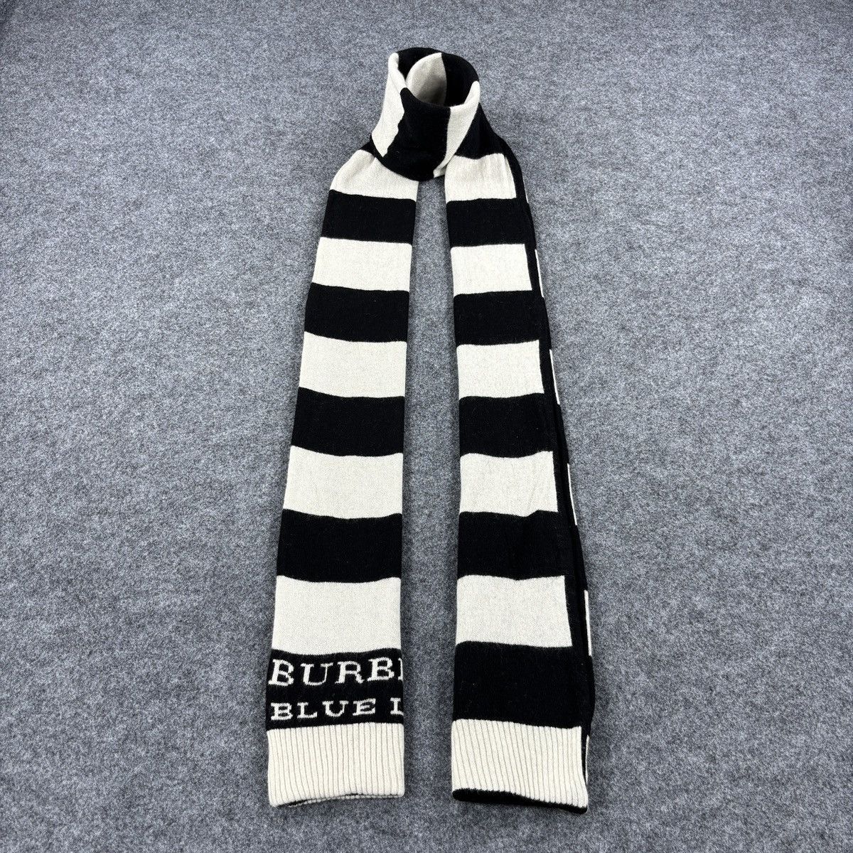 Burberry × Vintage Burberry Scarf # D715 # Muffler # Neckwear # Blue Label Size ONE SIZE - 1 Thumbnail