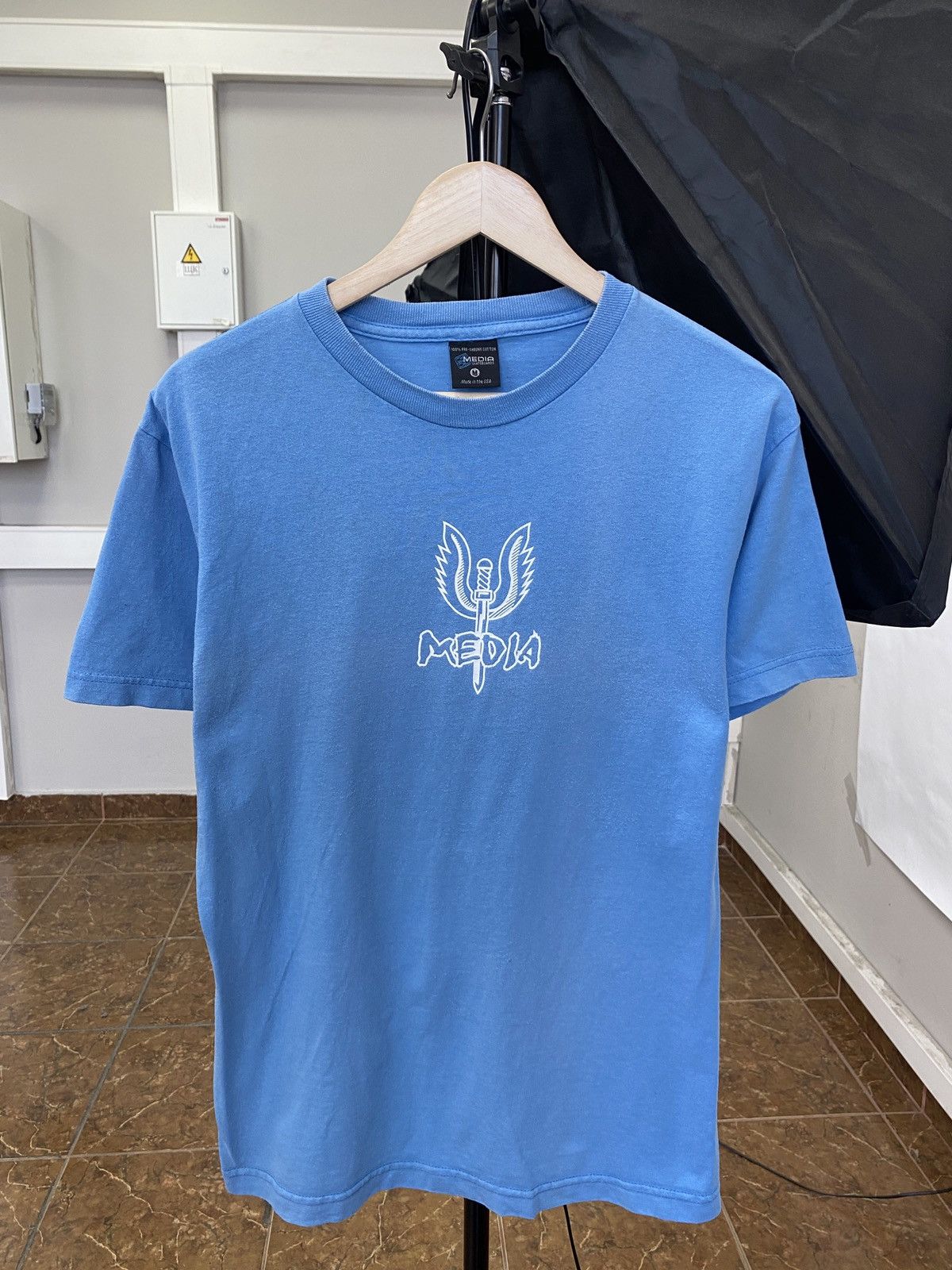 Etnies 🇺🇸 Vintage 90s Media Skateboard T-Shirt Rare Retro Hype Y2K Size US M / EU 48-50 / 2 - 1 Thumbnail