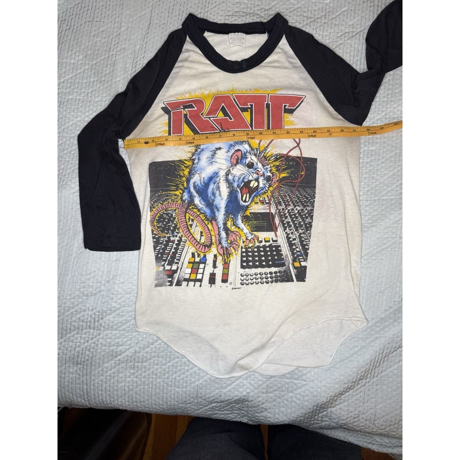 Hanes Vintage RATT Raglan 1984 tour rock metal 80s Size Medium Size US M / EU 48-50 / 2 - 8 Thumbnail