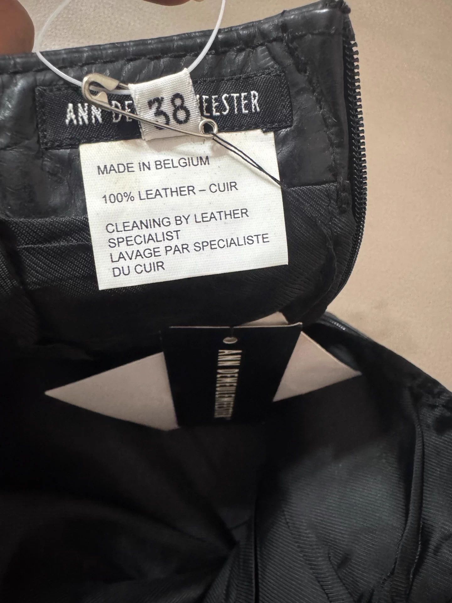 Ann Demeulemeester Ann Demeulemeester Cracked Leather Skirt 38 Belgium Size 27" / US 4 / IT 40 - 4 Thumbnail