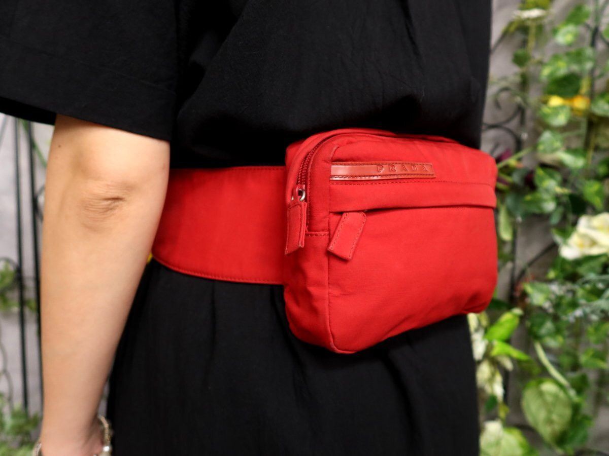 Prada Prada – Red Nylon Belt Bag / Waist Bag Size ONE SIZE - 2 Thumbnail