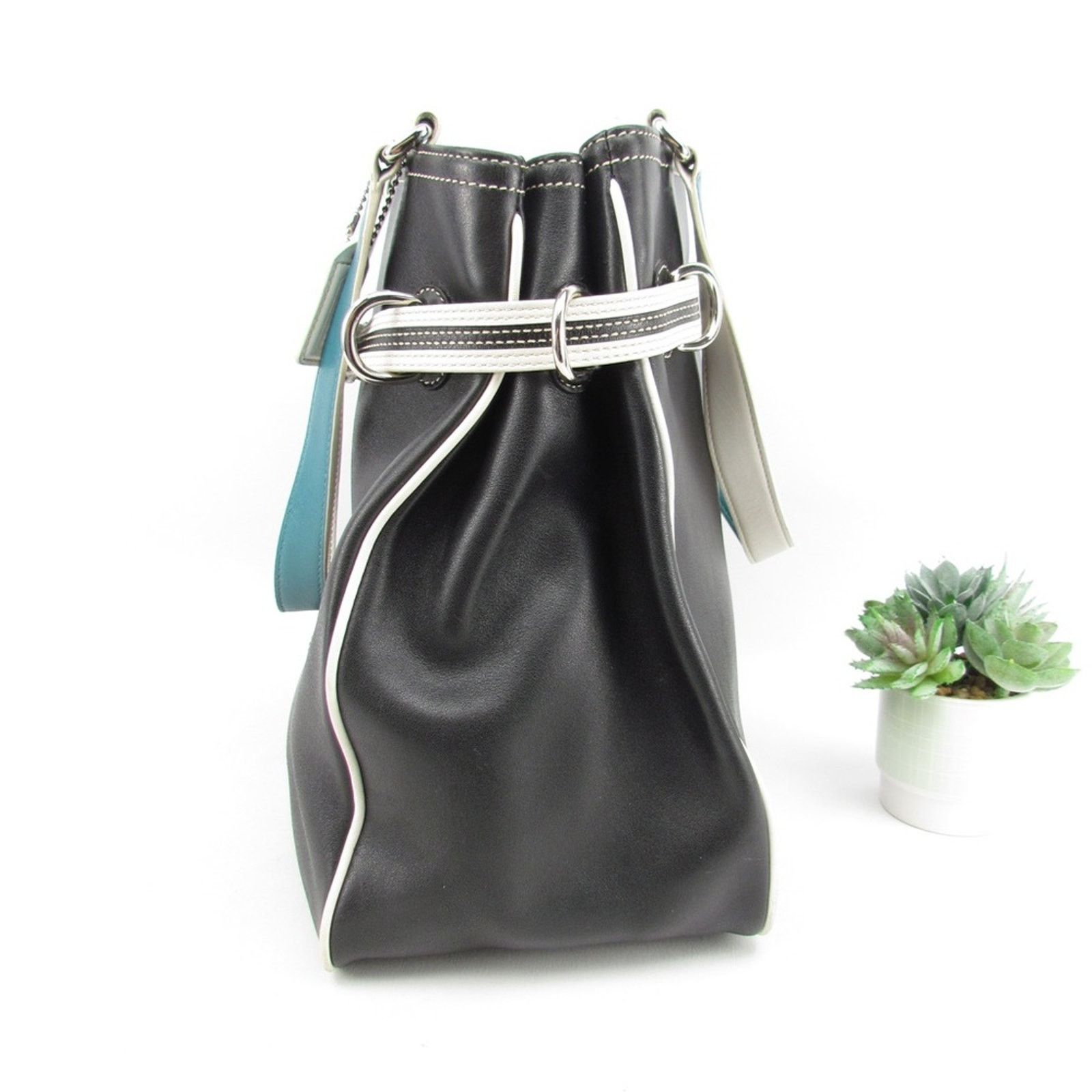Coach Authentic Coach Black White Leather Shoulder Bag Size ONE SIZE - 4 Thumbnail