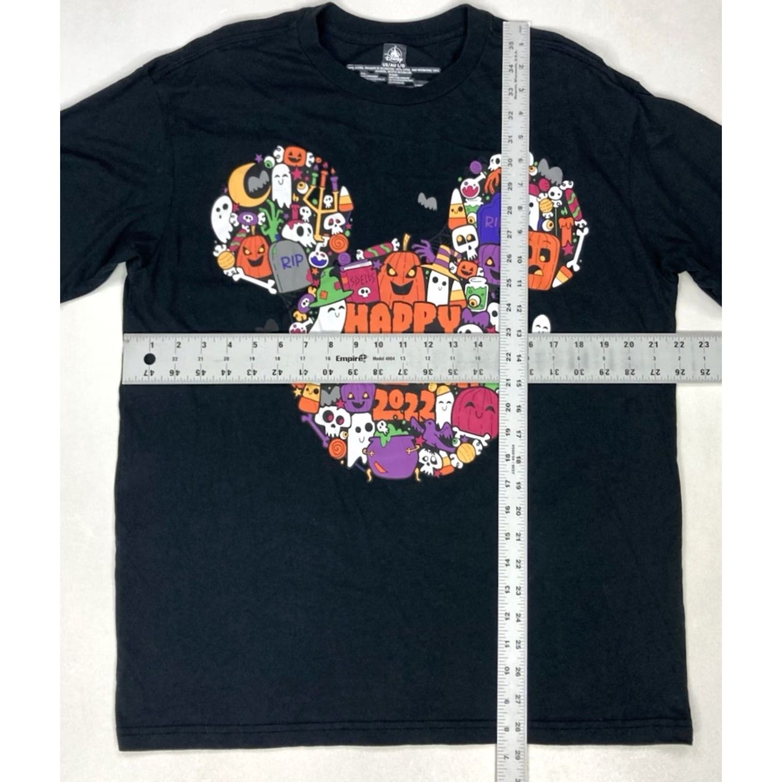Disney VINTAGE Disney Happy Halloween 2022 Mickey Mouse Graphic T-shirt Men Large Black Size US L / EU 52-54 / 3 - 6 Thumbnail