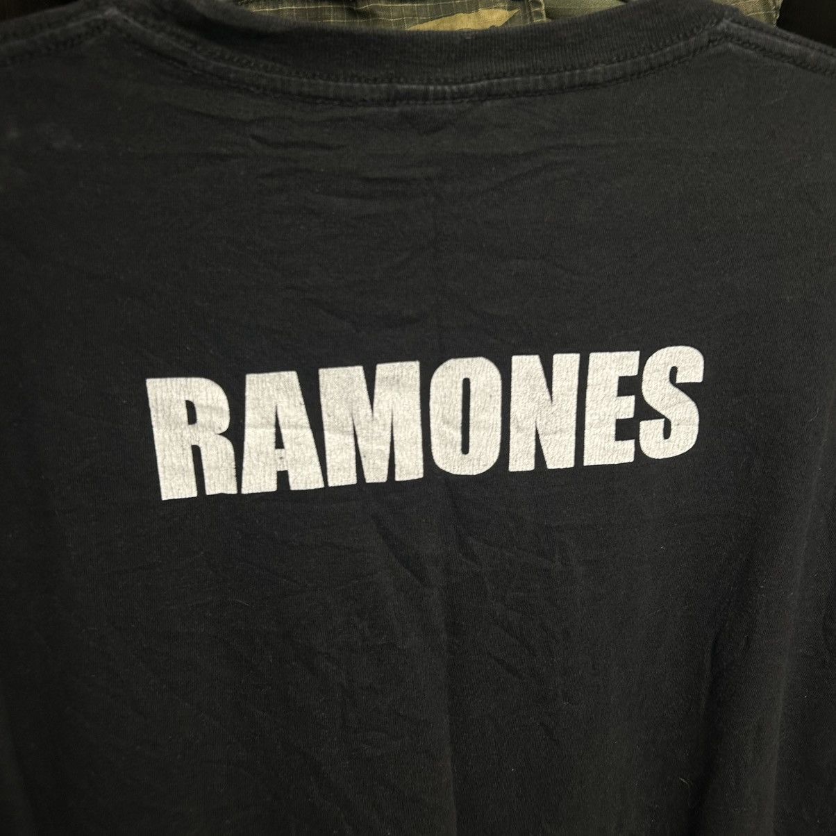 Band Tees Vintage Ramones Forever Big Graphic Logo rock band tee sizeL Size US L / EU 52-54 / 3 - 7 Thumbnail