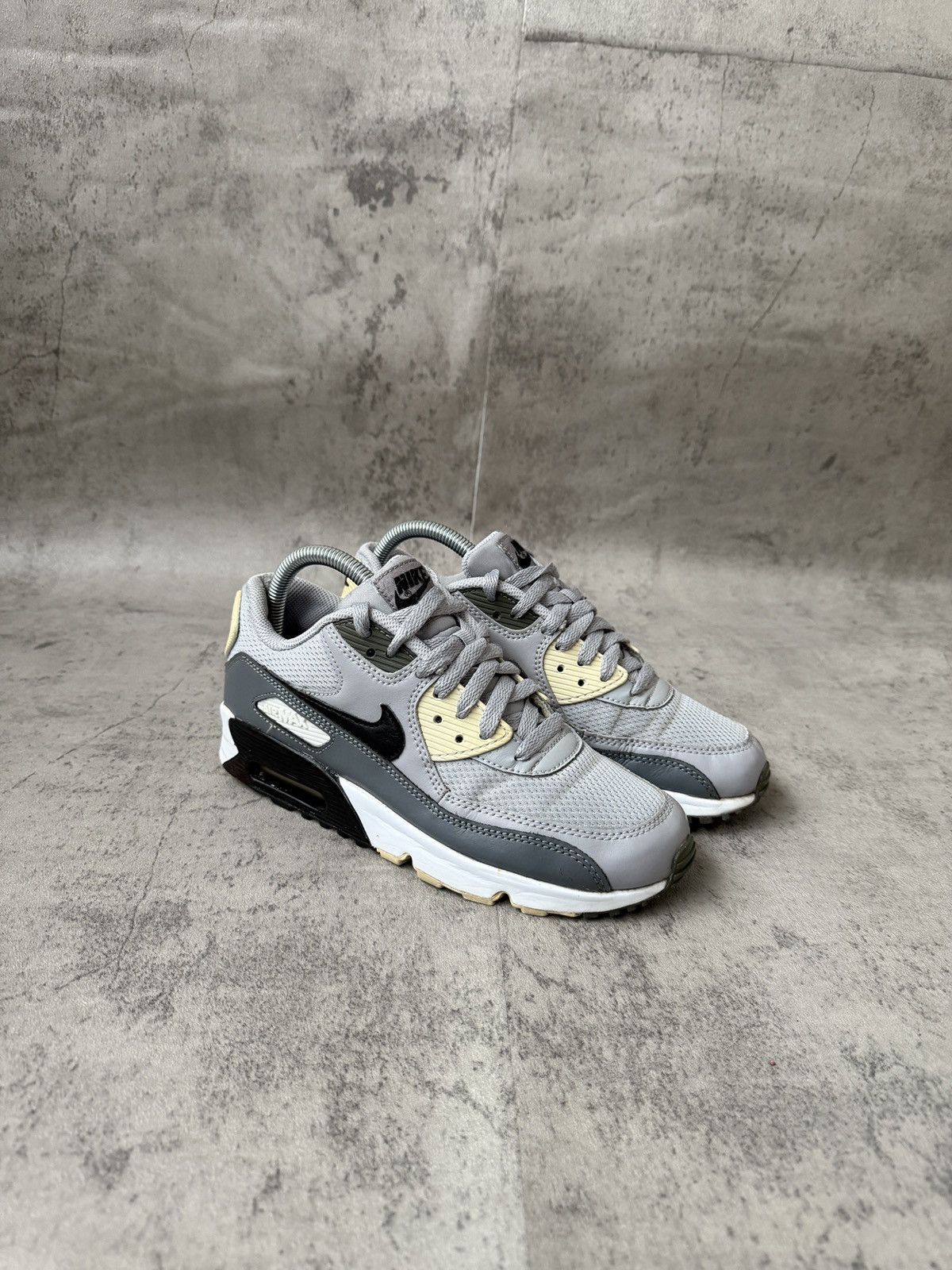 Nike NIKE AIR MAX 90 Size US 5.5 / EU 38 - 3 Thumbnail