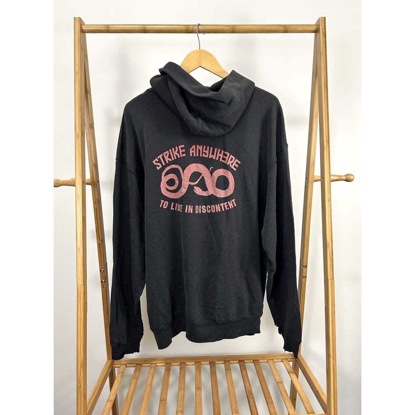 Fruit Of The Loom VTG Strike Anywhere To Live In Discontent Album Tour Faded Worn Zip Hoodie XL Mens Black Size US XL / EU 56 / 4 - 2 Thumbnail