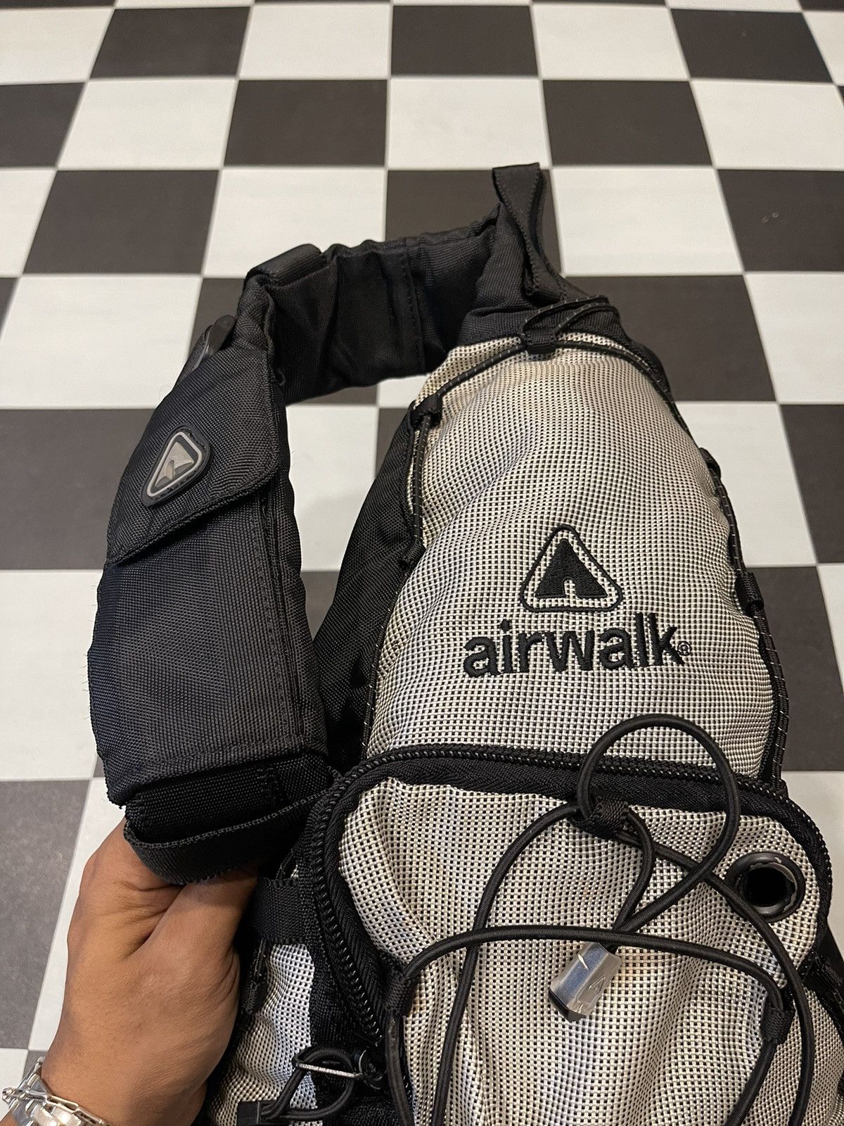 Airwalk × Ecko Unltd. × Oakley Y2K Airwalk Crossbody Bag Size ONE SIZE - 2 Thumbnail