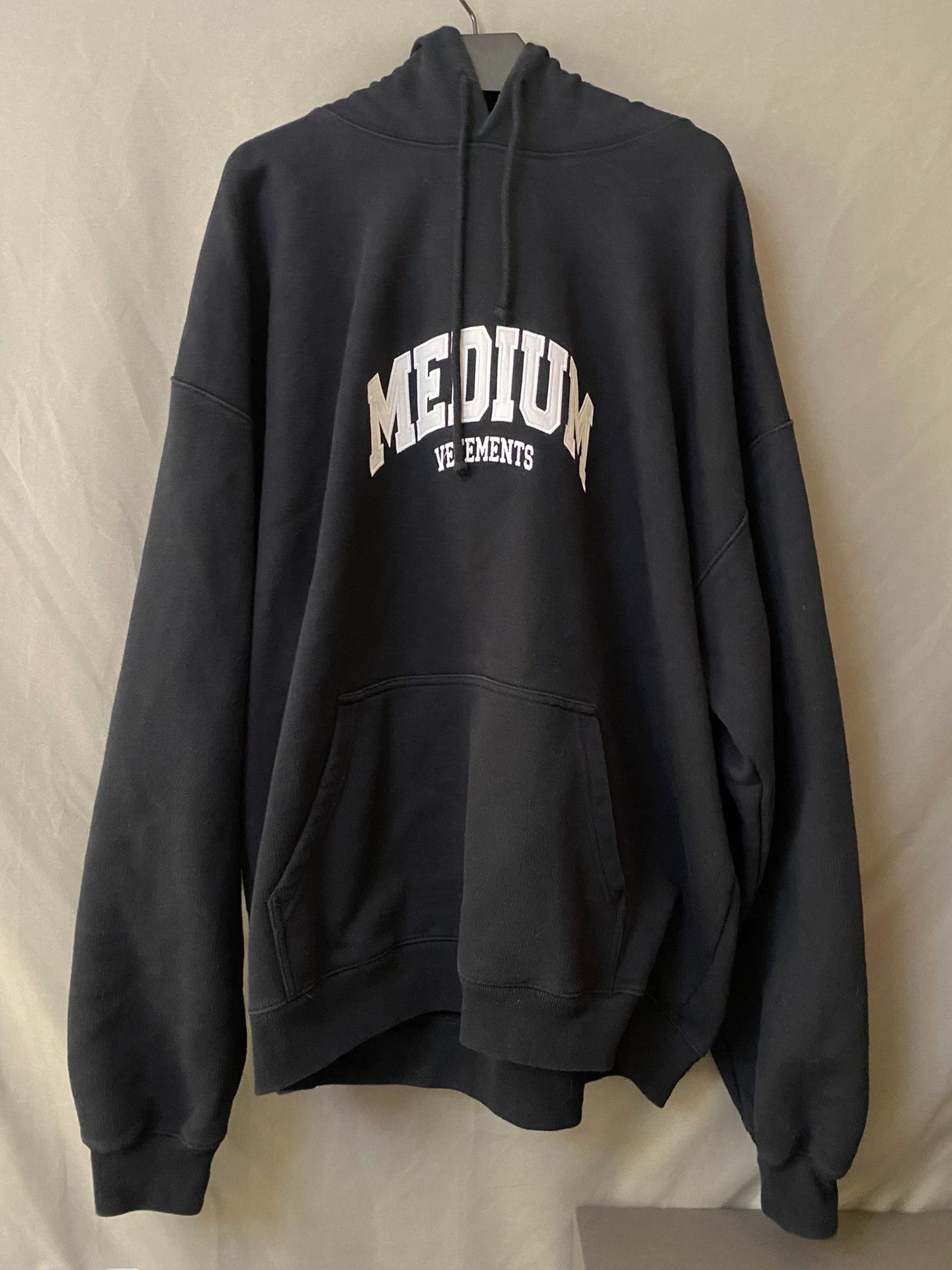 Balenciaga Balenciaga Retro Printed Pink Hoodie XS Men Size US XS / EU 42 / 0 - 1 Thumbnail