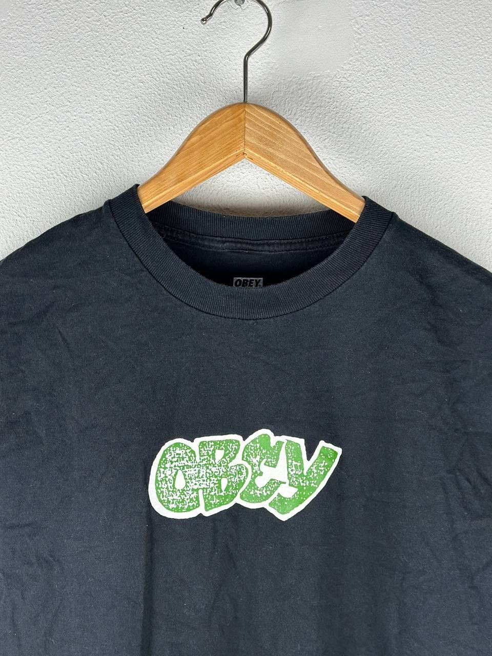 Obey T-shirt Obey size M Size US M / EU 48-50 / 2 - 3 Thumbnail