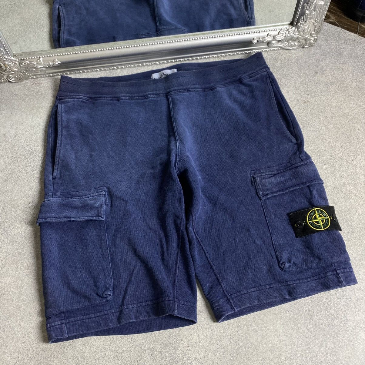 Stone Island Stone Island Shorts Faded Navy Size US 32 / EU 48 - 3 Thumbnail
