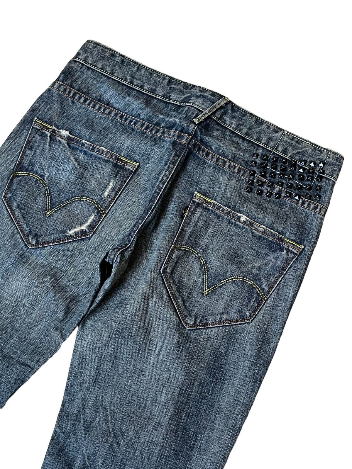 Levi's VINTAGE LEVI’S BLACK STAR CUSTOM STUD DISTRESSED DENIM Size US 33 - 8 Thumbnail