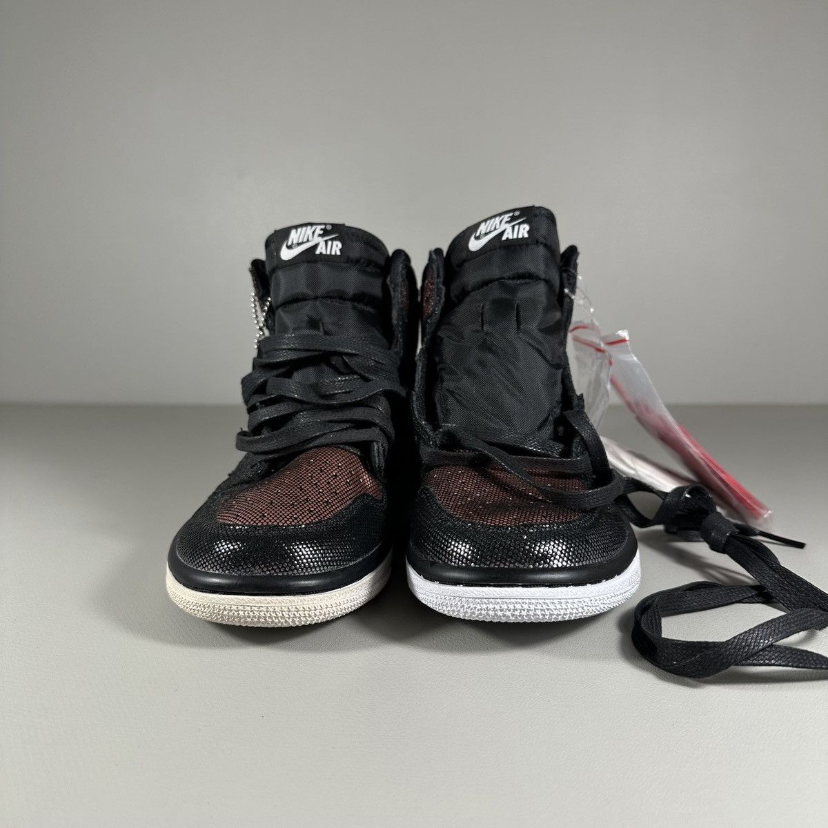 Nike Nike Air Jordan 1 High OG Fearless Metallic Rose Sneakers Size US 6 / IT 36 - 4 Thumbnail