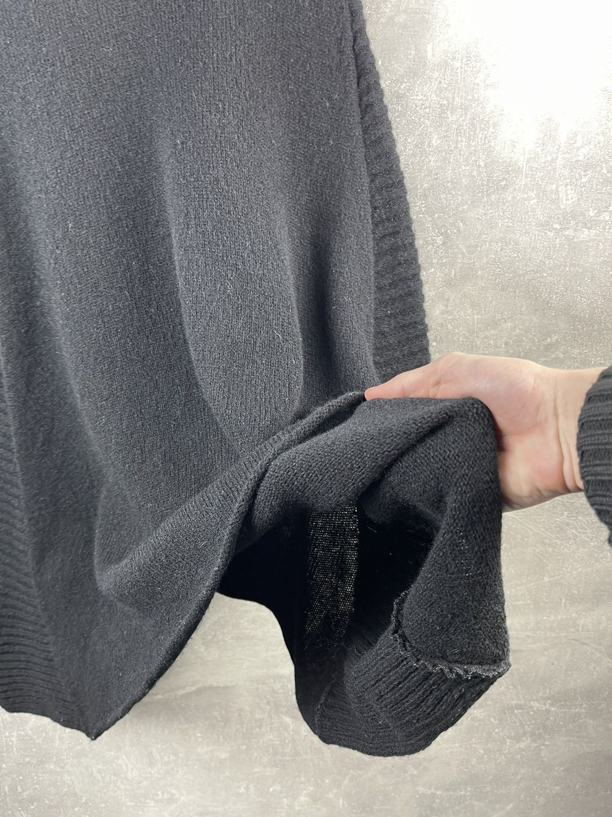 Balenciaga Balenciaga Knits Classic Wool Black Pullover Dress Sweater Size XS / US 0-2 / IT 36-38 - 10 Thumbnail