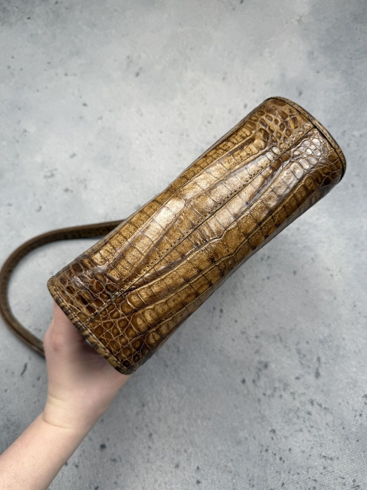 Vintage Vintage Genuine Crocodile Leather IVR Handbag Rare Archive Size ONE SIZE - 7 Thumbnail