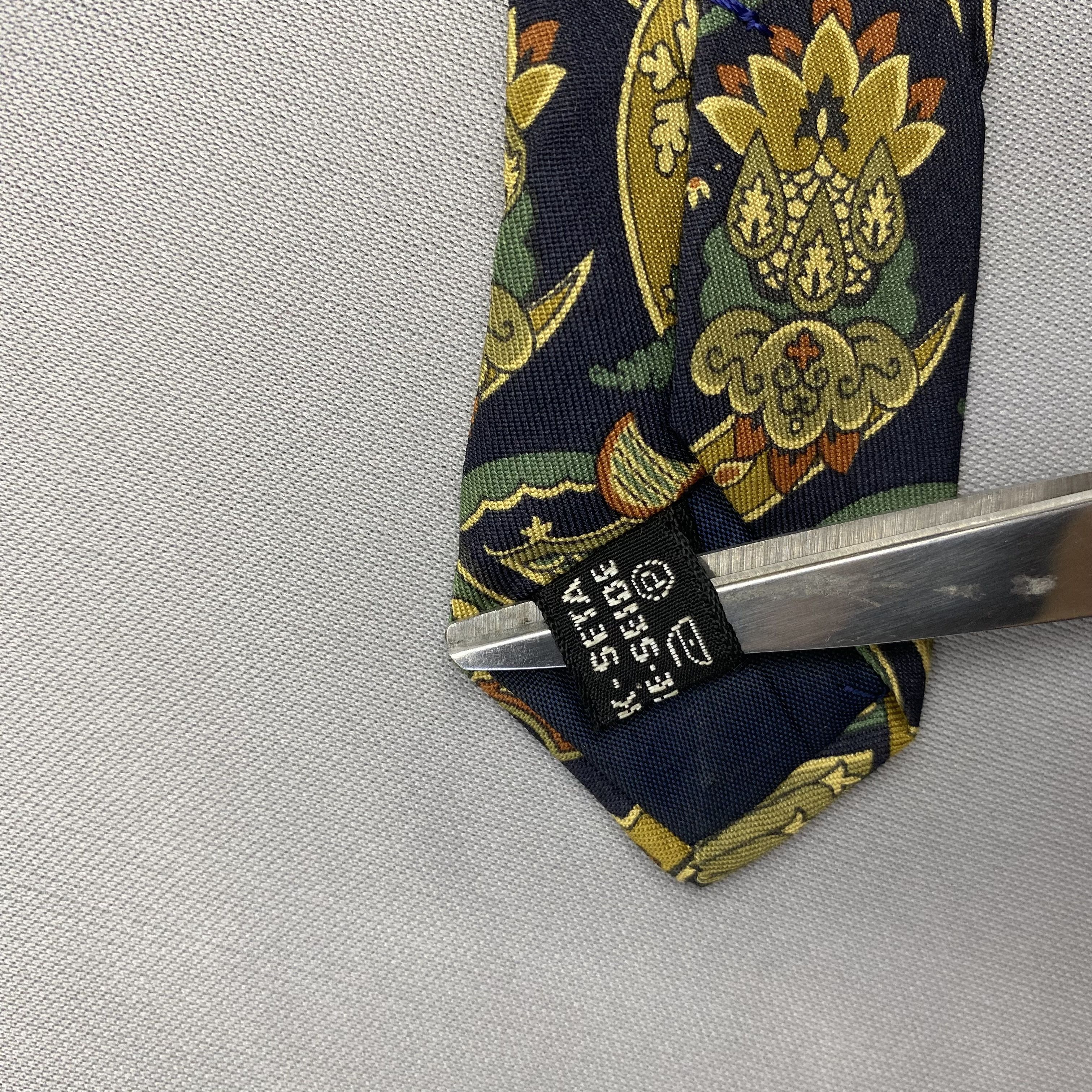 Salvatore Ferragamo Vintage Salvatore Ferragamo SILK Necktie Cravate Pure Silk Size ONE SIZE - 8 Thumbnail