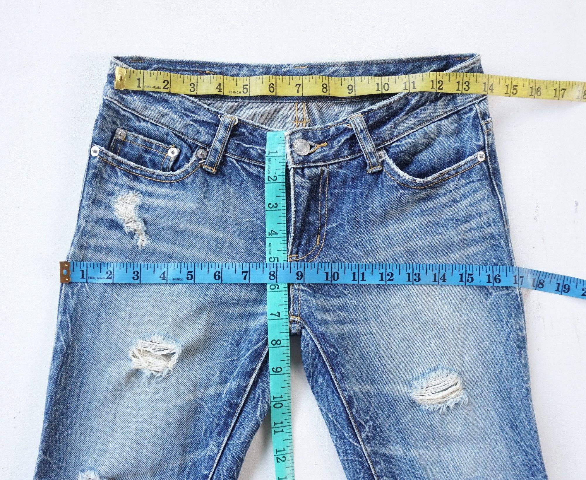 Japanese Brand INGNI Low Rise Ripped Flare Jeans Size 26" / US 2 / IT 38 - 15 Thumbnail