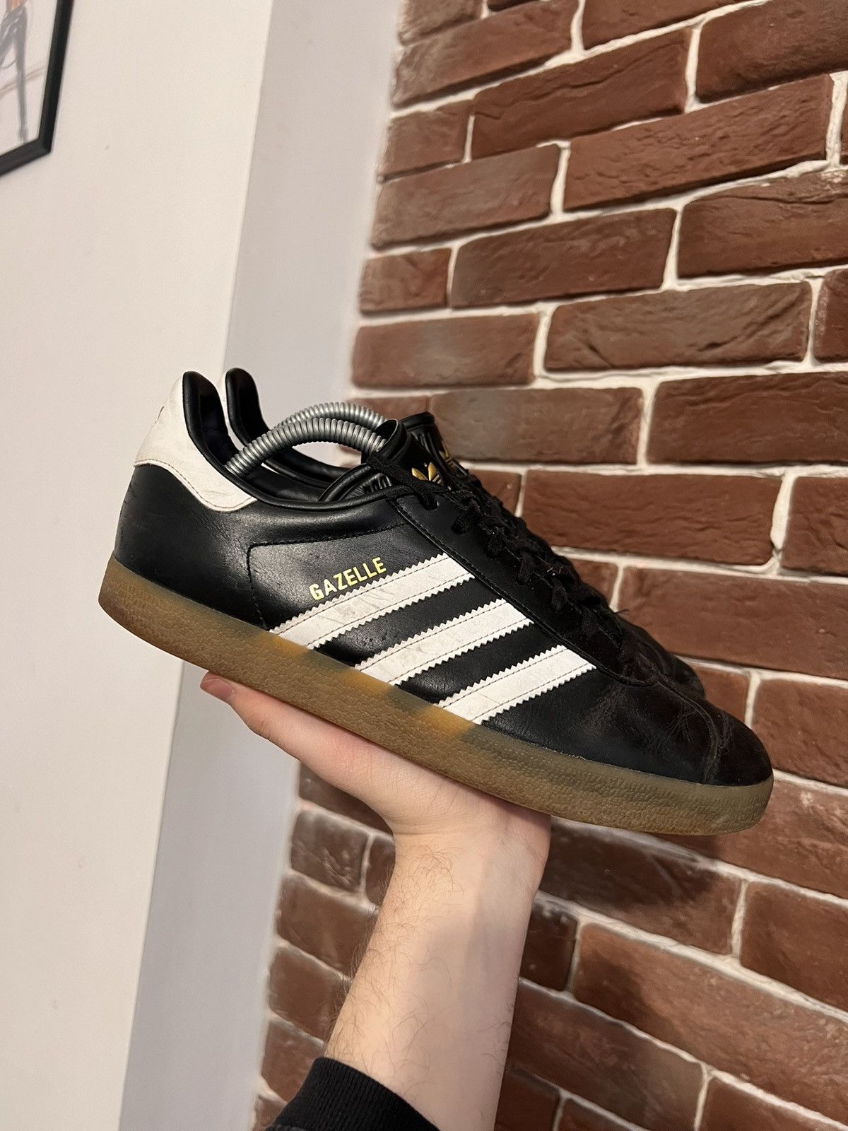 adidas gazelle black leather gum