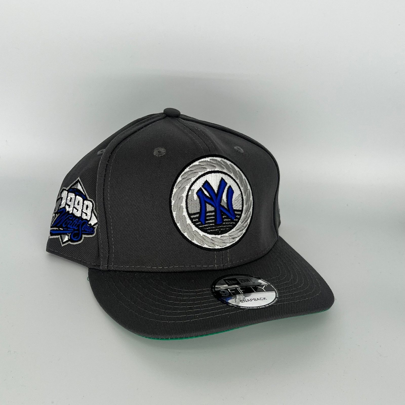 New Era Gray New York Yankees 1993 World Series New Era MLB Size ONE SIZE - 1 Thumbnail