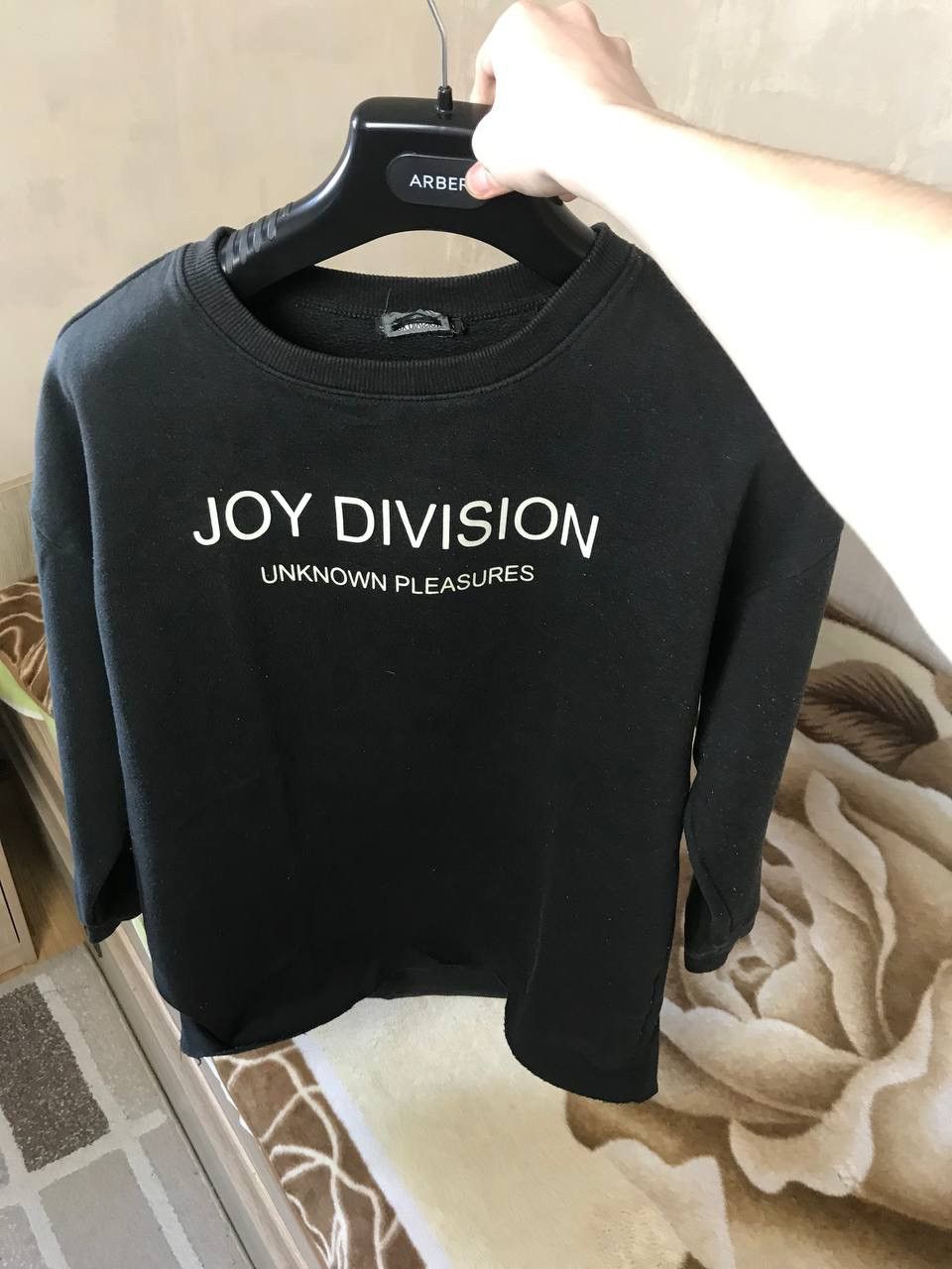 Band Tees 🔥 JOY DIVISION x ZARA UNKNOWN PLEASURES SWEATSHIRT Pullover Size US M / EU 48-50 / 2 - 5 Thumbnail