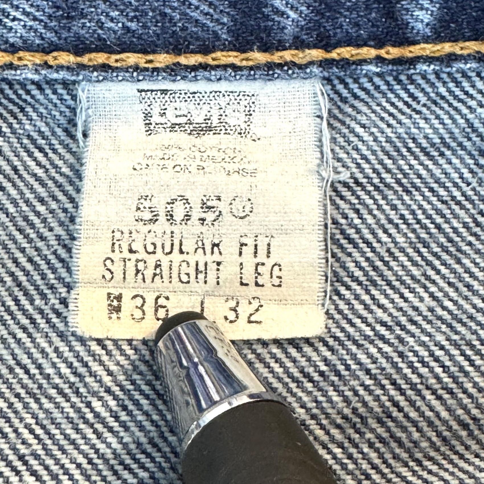 Levi's VINTAGE Levi's 505 Jeans Mens 36x32 Blue Regular Fit Straight Leg Denim 90s Y2K USA Cowboy 5-Pocket Mens Size US 36 / EU 52 - 6 Thumbnail