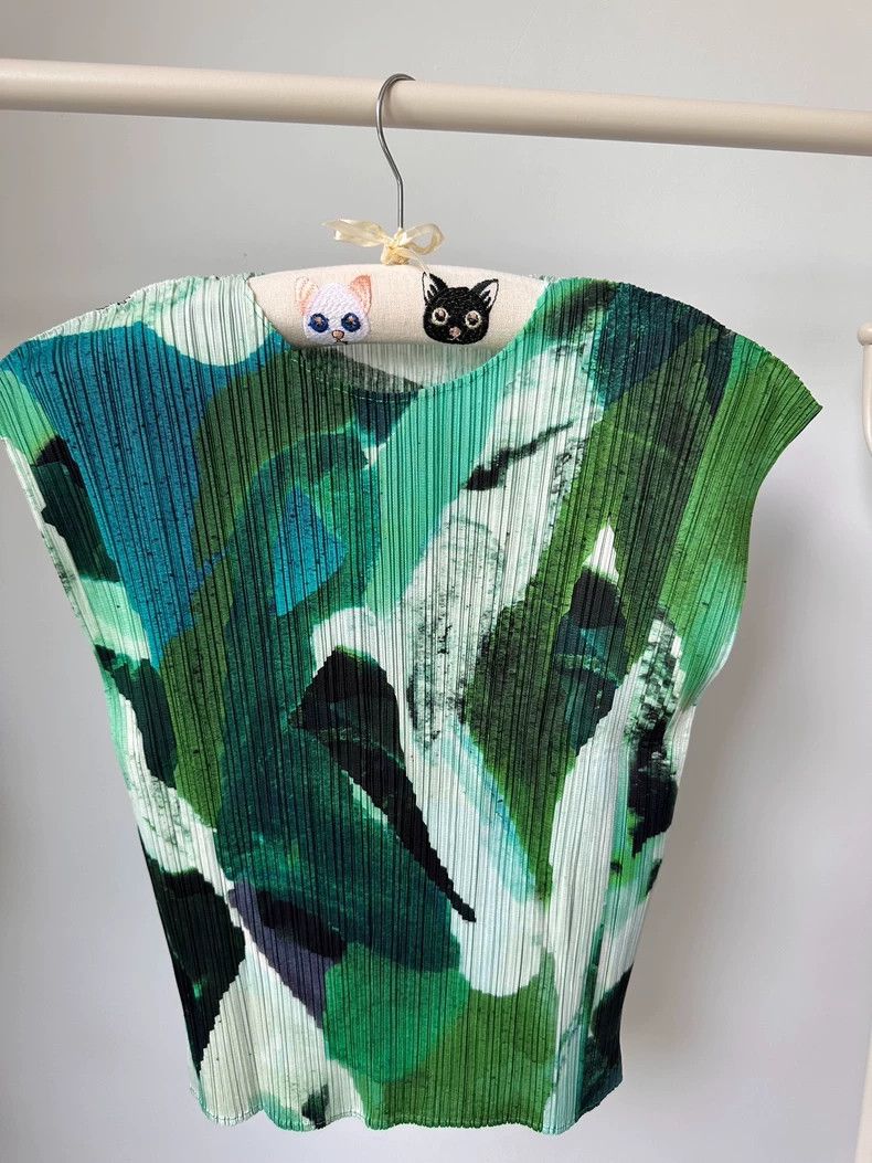 Issey Miyake Issey Miyake size:3 Floral series vest Size M / US 6-8 / IT 42-44 - 1 Thumbnail