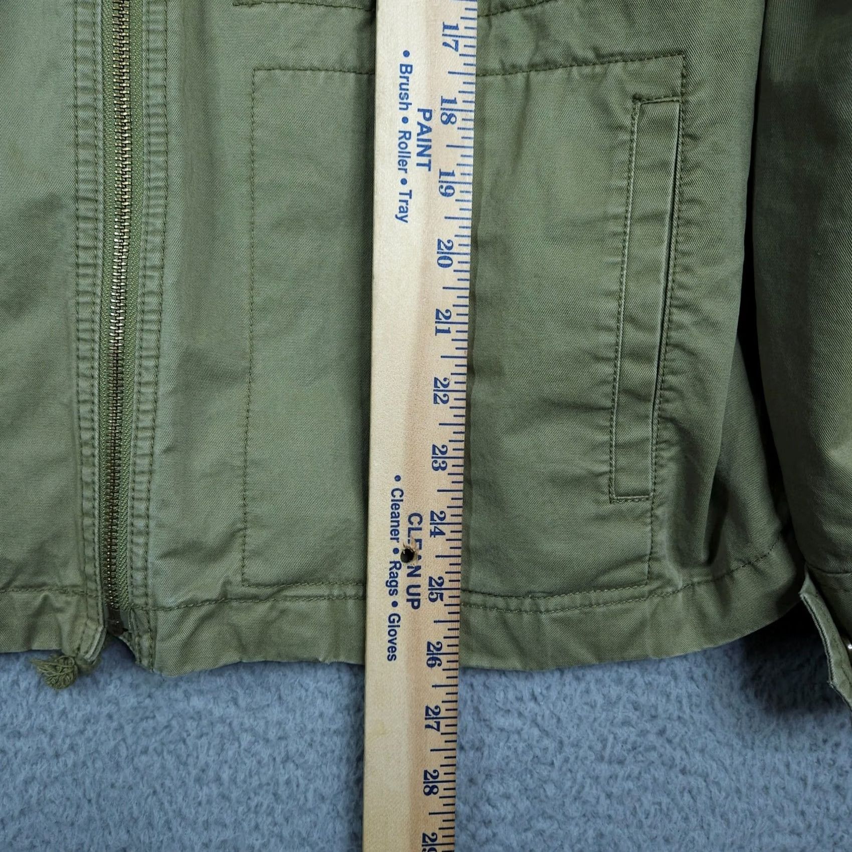 J.Crew J.CREW Jacket Green Standing Collar Full zip Pockets Unlined Size L Womens Shirt? (Note: This line would be corrected below) Size L / US 10 / IT 46 - 4 Thumbnail