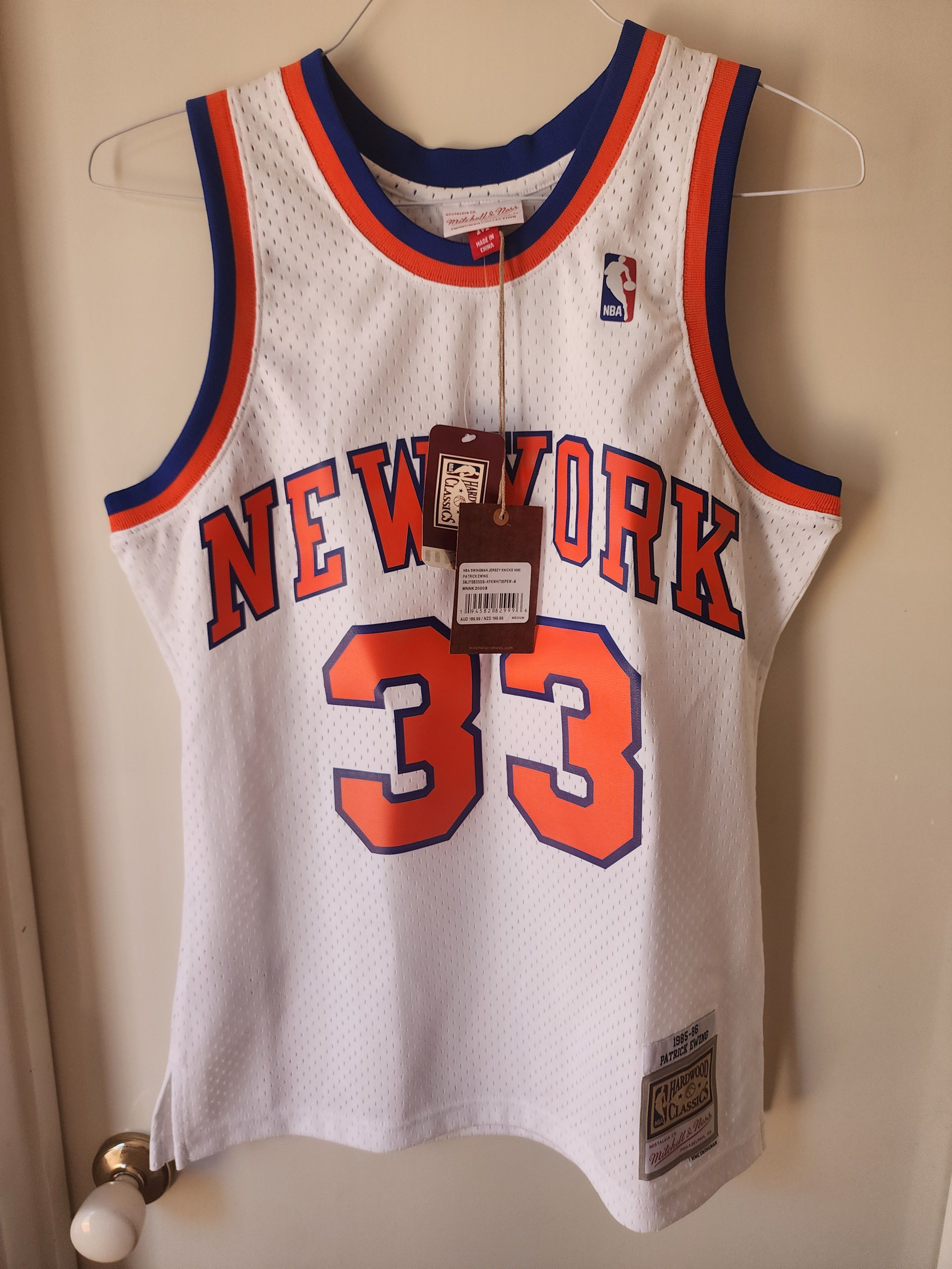 Mitchell & Ness Patrick Ewing Knicks '85-'86 Mitchell & Ness NBA Jersey Size US M / EU 48-50 / 2 - 1 Thumbnail
