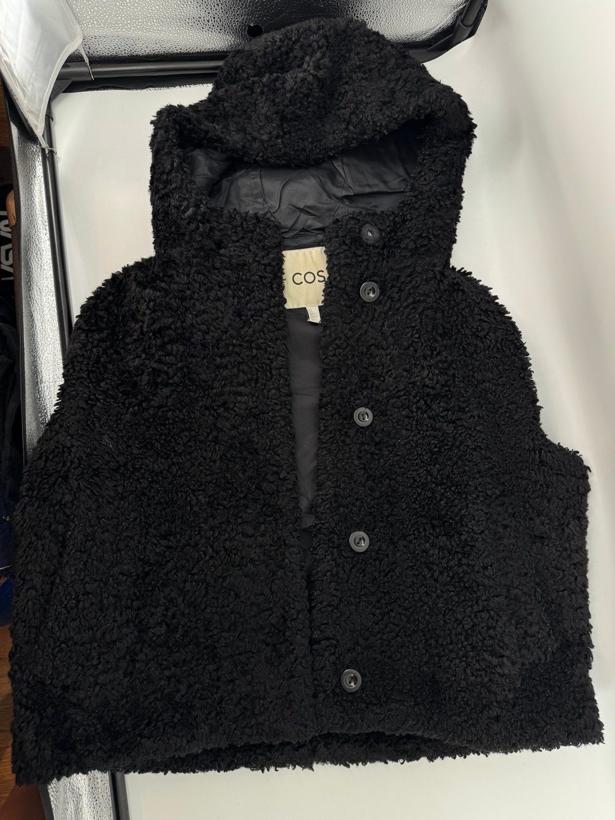 Cos COS Hooded Faux Shearling Vest With Pockets Black Size 12 Size XL / US 12-14 / IT 48-50 - 1 Thumbnail