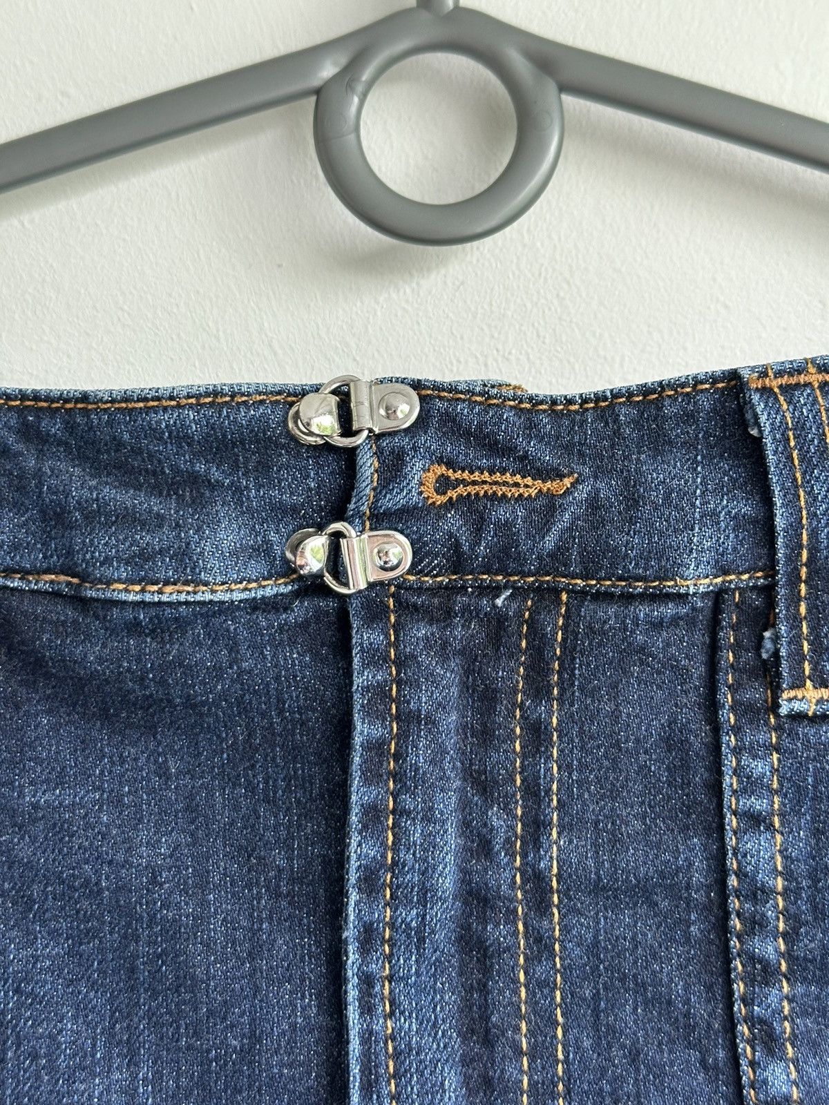 Dolce & Gabbana VTG Dolce & Gabbana Denim Pockets Mini Skirt Blue Size IT 44 Size 30" / US 8 / IT 44 - 6 Thumbnail