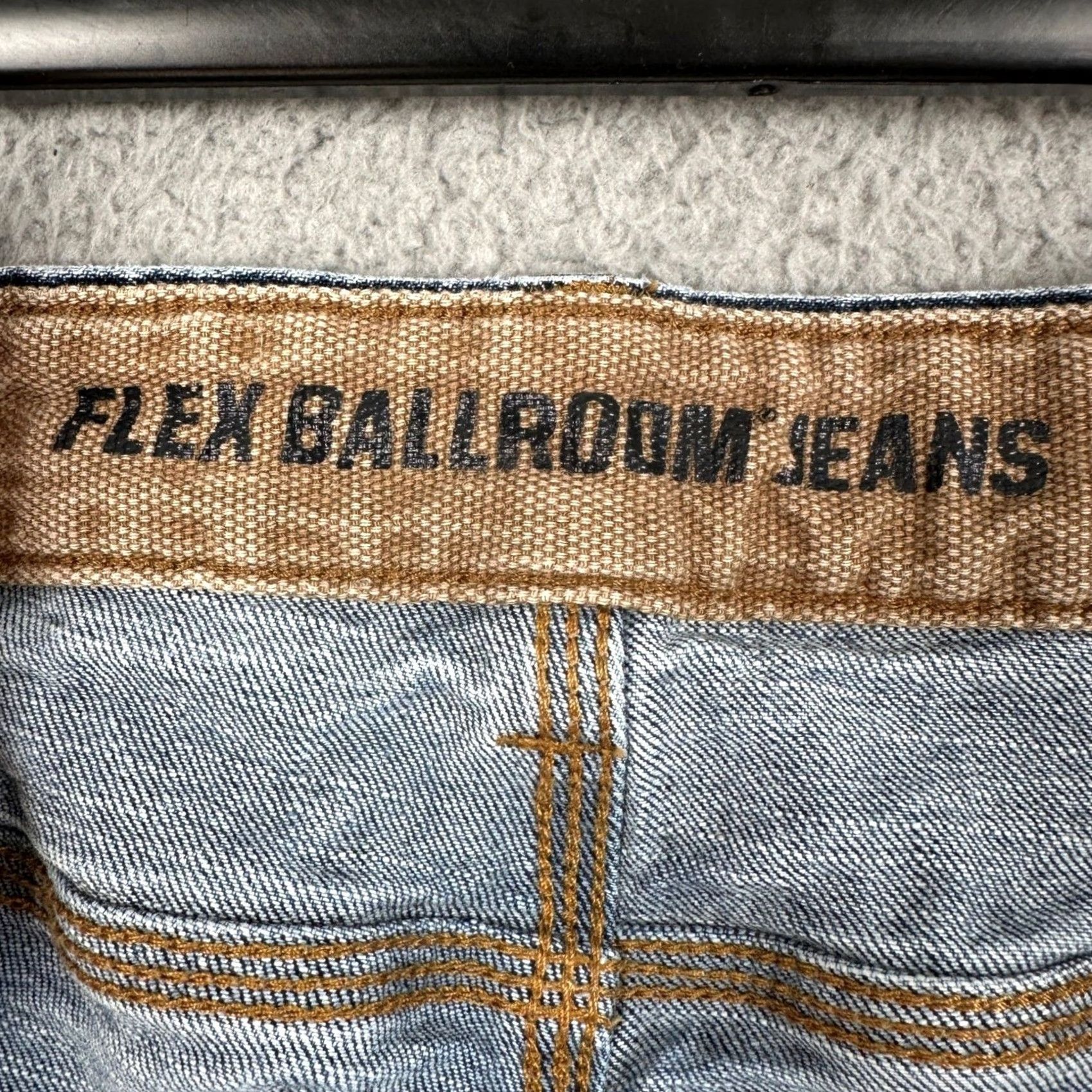 Duluth Trading Company Duluth Trading Co Flex Ballroom Jeans Men 44X28 Blue Straight Leg Denim Shirt? Size US 44 / EU 60 - 4 Thumbnail