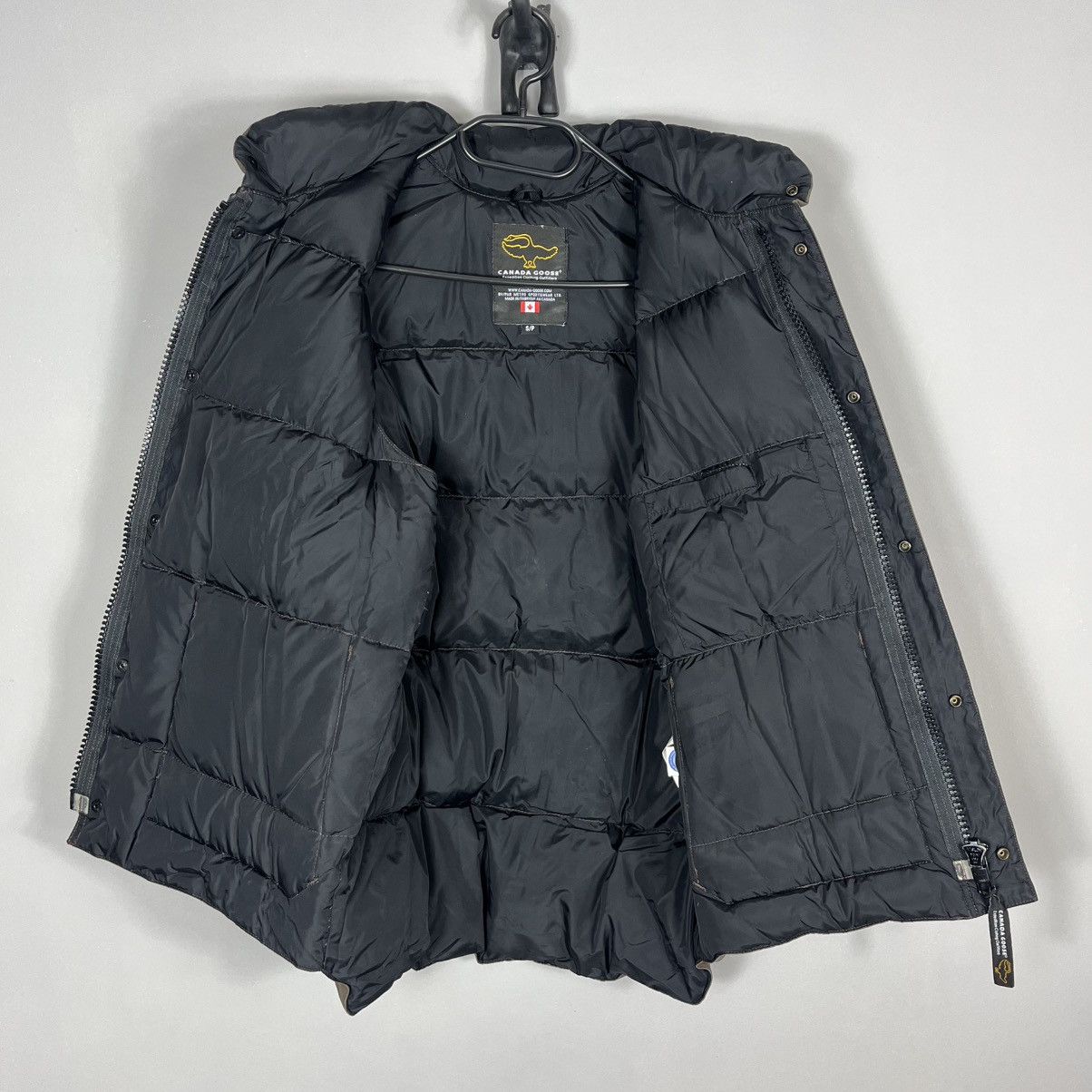 Canada Goose Vintage 00s Canada Goose Brown Down Puffer Vest Jacket Size US S / EU 44-46 / 1 - 3 Thumbnail