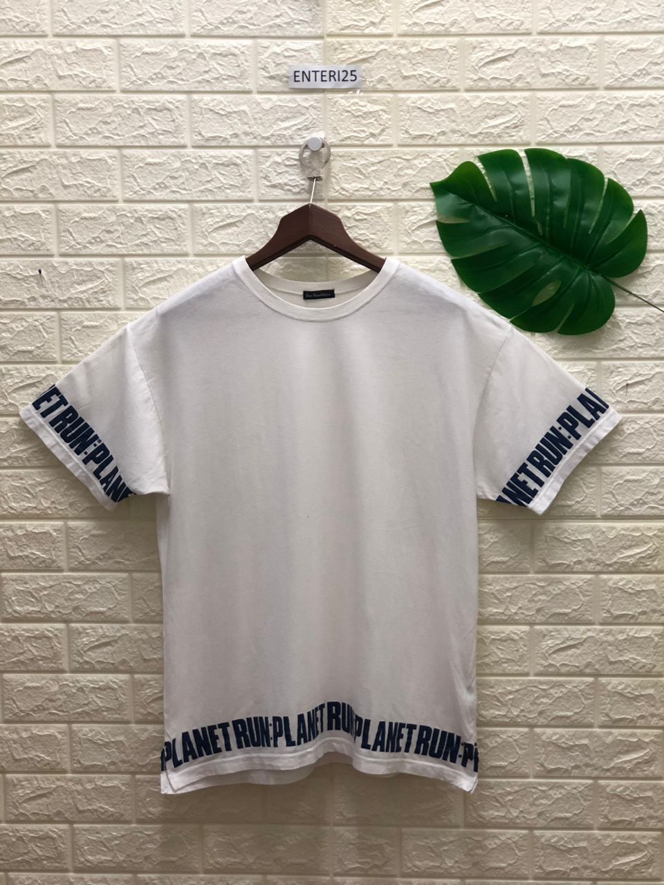 Japanese Brand vintage Planet Run shirt Size US L / EU 52-54 / 3 - 1 Thumbnail
