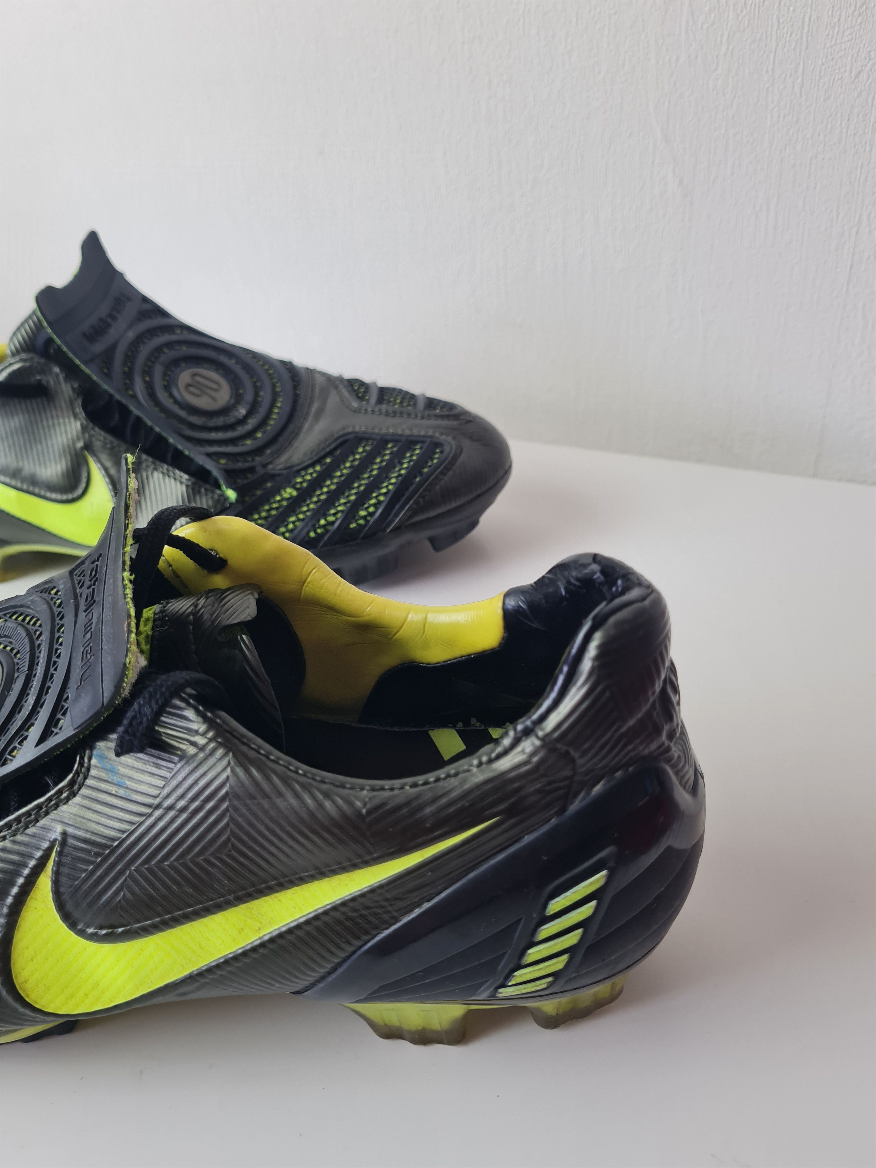 Nike Football Boots 2008 Nike Total 90 SG Zoom Air Laser Elite Size US 10 / EU 43 - 5 Thumbnail