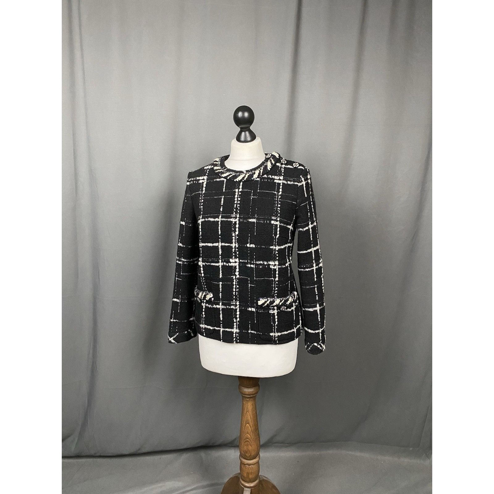 Chanel Chanel Women's Black Checked Tweed Wool Silk Crewneck Blouse Size XS / US 0-2 / IT 36-38 - 4 Thumbnail