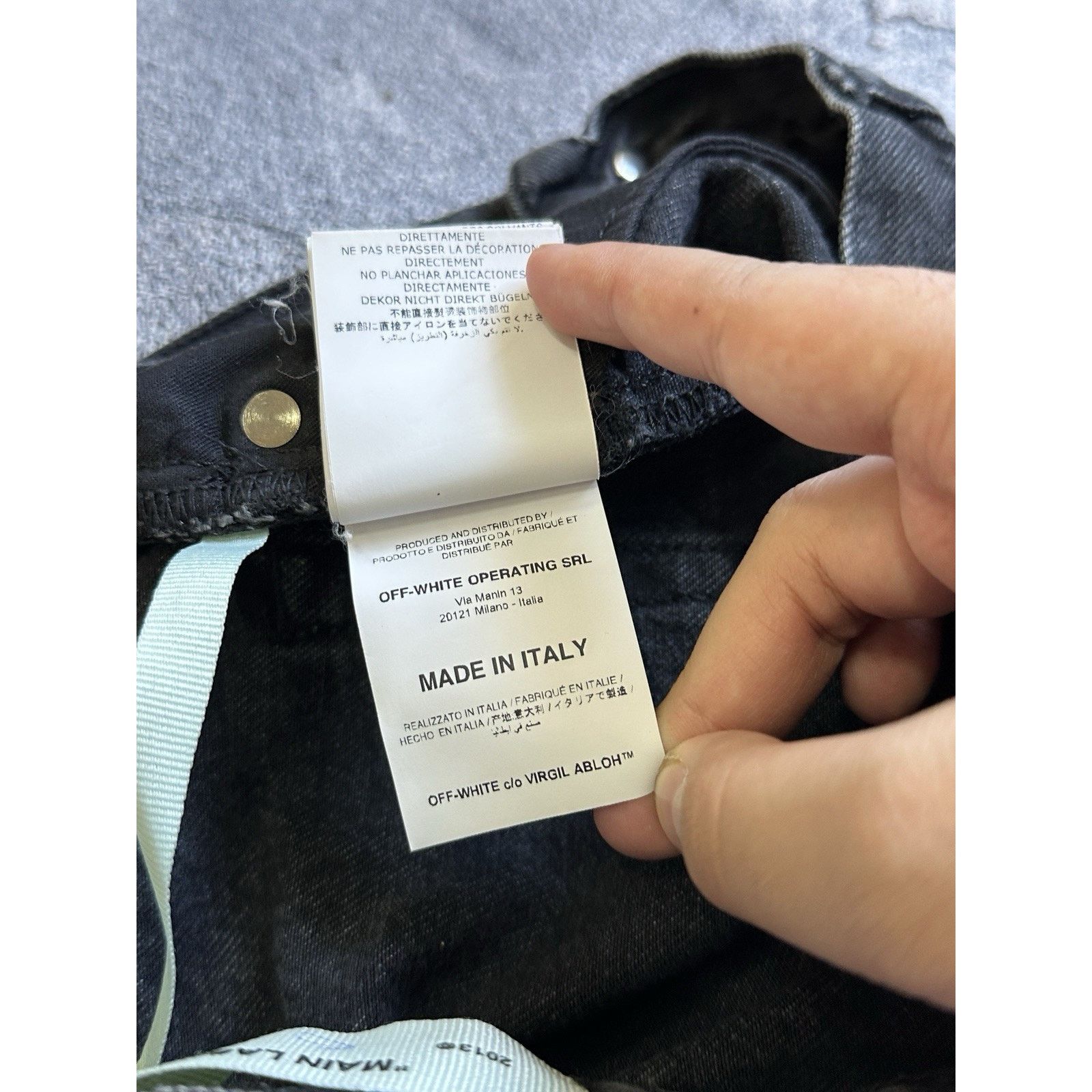 Off-White Off-White Womens Washed Style Denim Mini Shorts Embroidered Size 29" - 7 Thumbnail