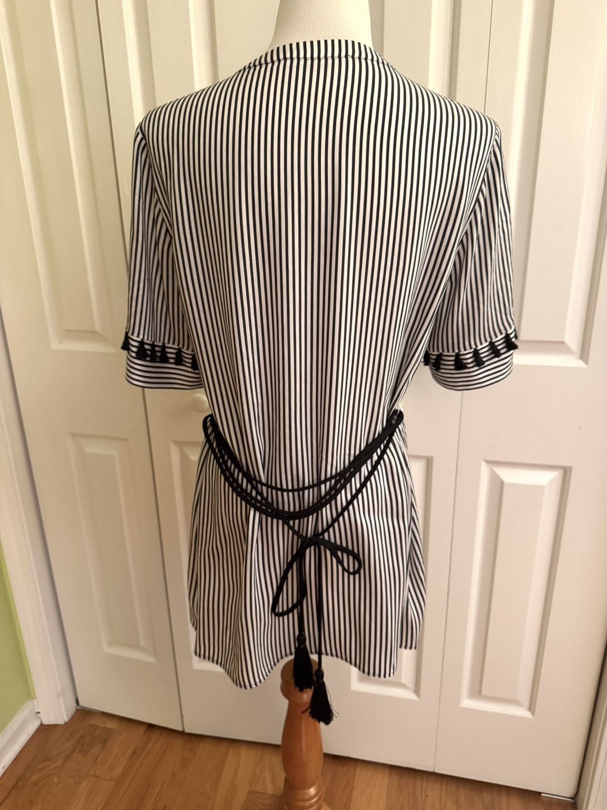 Other PENNYBLACK Black/White Striped Blouse 8/44 EUC Size M / US 6-8 / IT 42-44 - 2 Thumbnail
