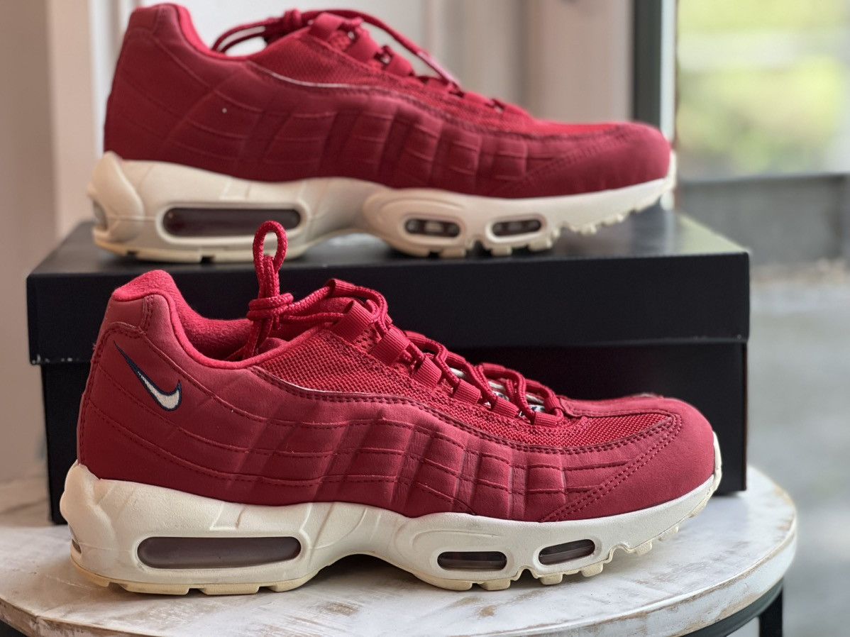Nike Nike Air Max 95 TT Pull Tab Gym Red Size 9 AJ1844-600 Size US 9 / EU 42 - 1 Thumbnail