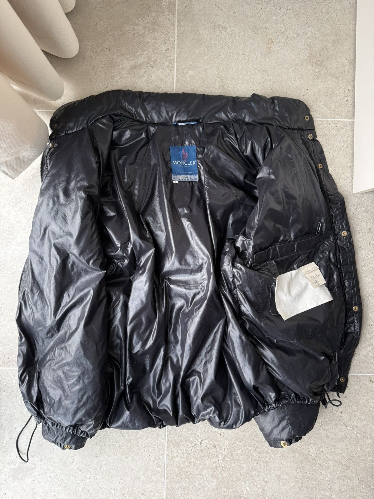 Moncler Vintage 90s Moncler Grenoble Black Puffer Jacket Size US L / EU 52-54 / 3 - 6 Thumbnail