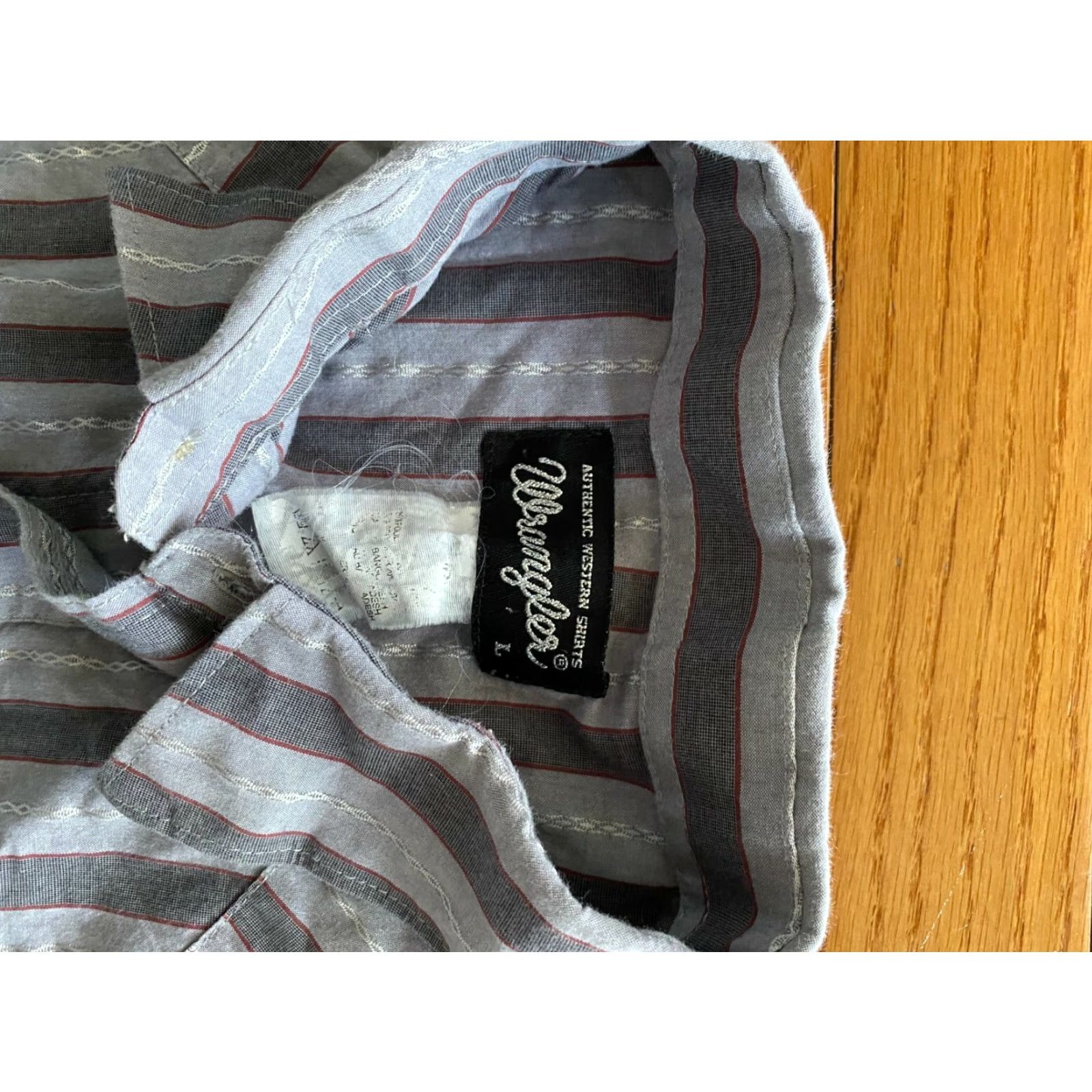 Wrangler VINTAGE Wrangler Pearl Snap Western Shirt Gray Red Striped 80s 90s Mens Sz L Navy Plaid Buttons Snap Cowboy Shirt Mens Large Size US L / EU 52-54 / 3 - 3 Thumbnail