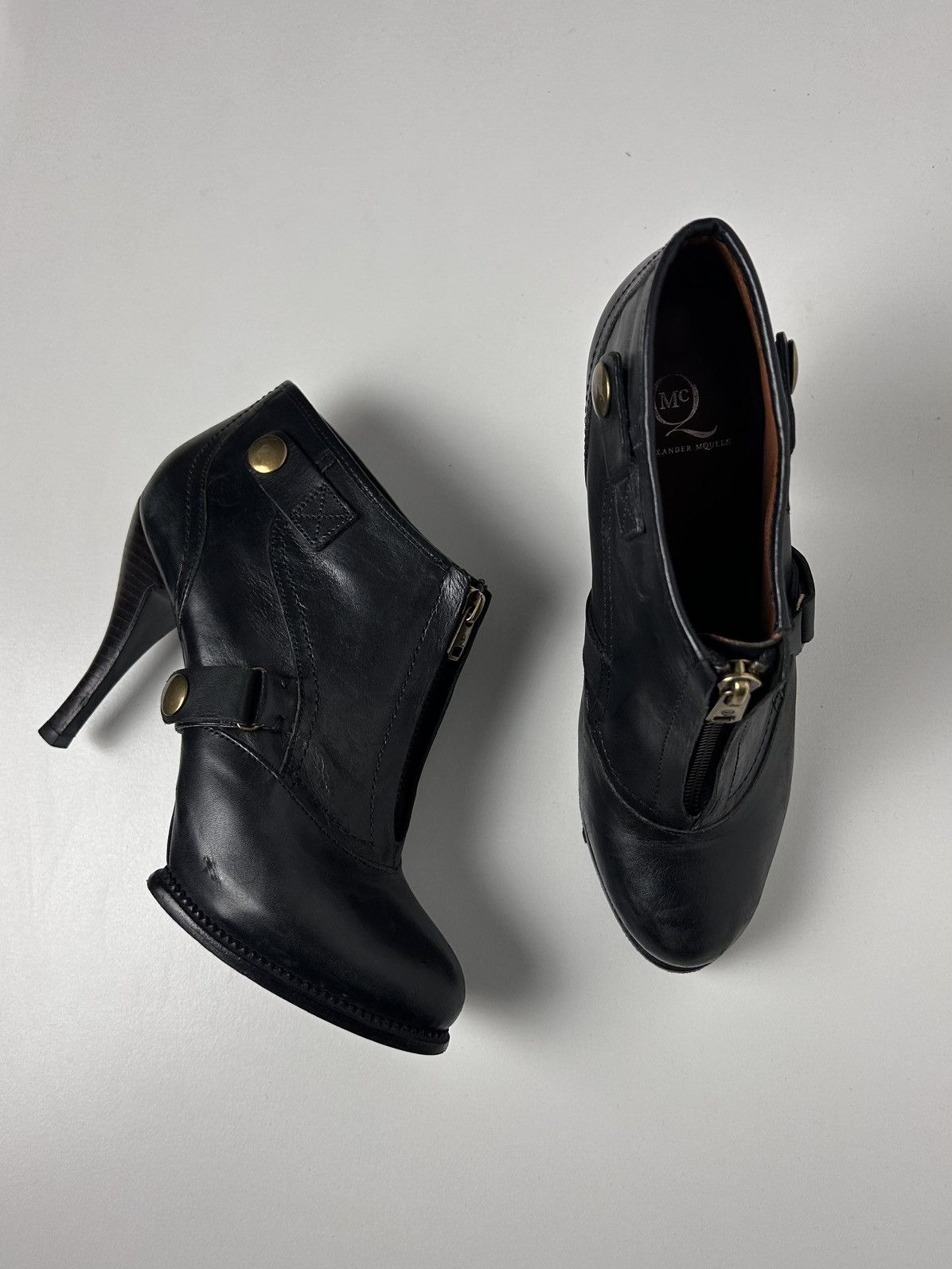 Alexander McQueen Alexander McQueen vintage leather ankle heeled boots Size US 8 / IT 38 - 3 Thumbnail