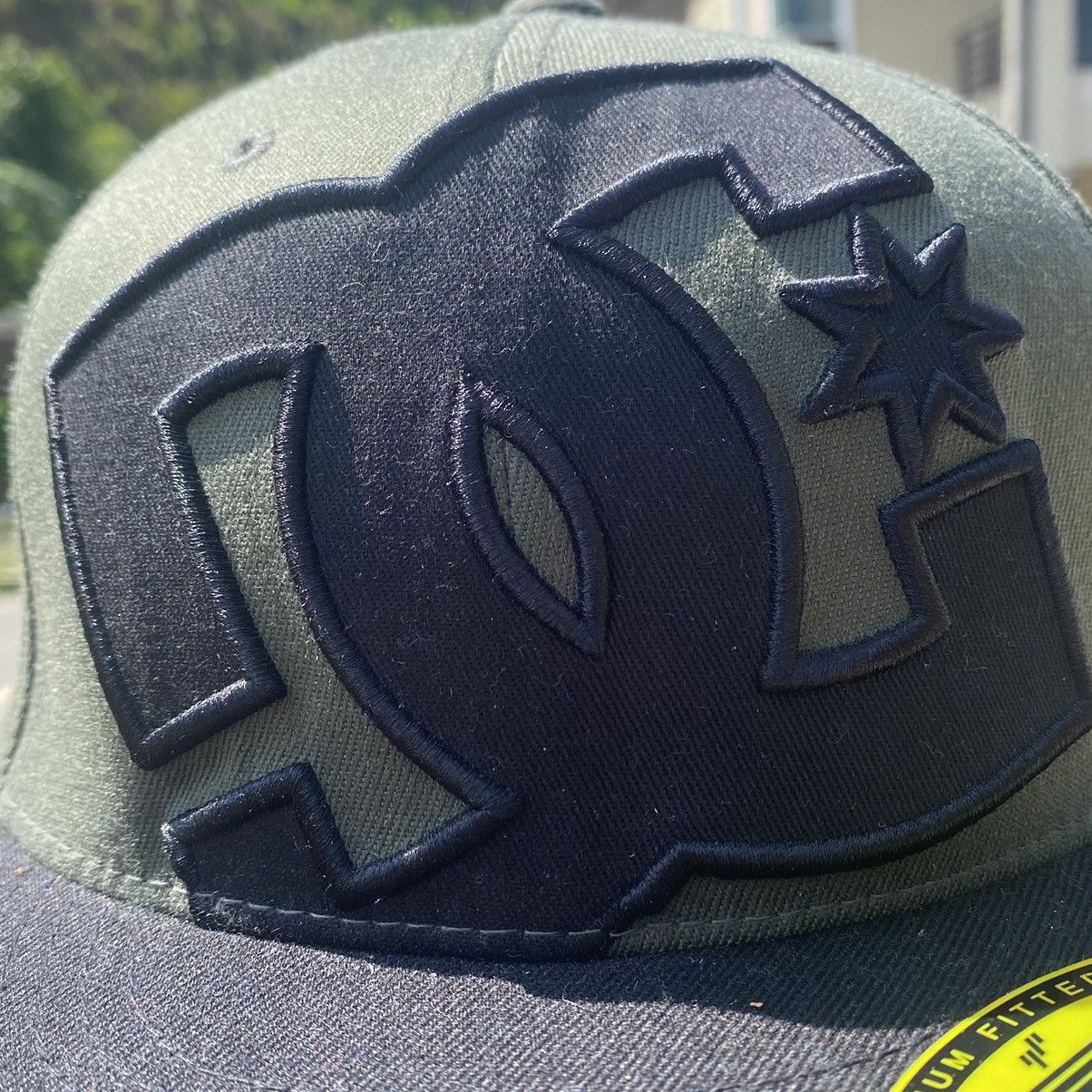 DC DC shoes 210 Fitted Snapback Emrodidered logo Size ONE SIZE - 5 Thumbnail