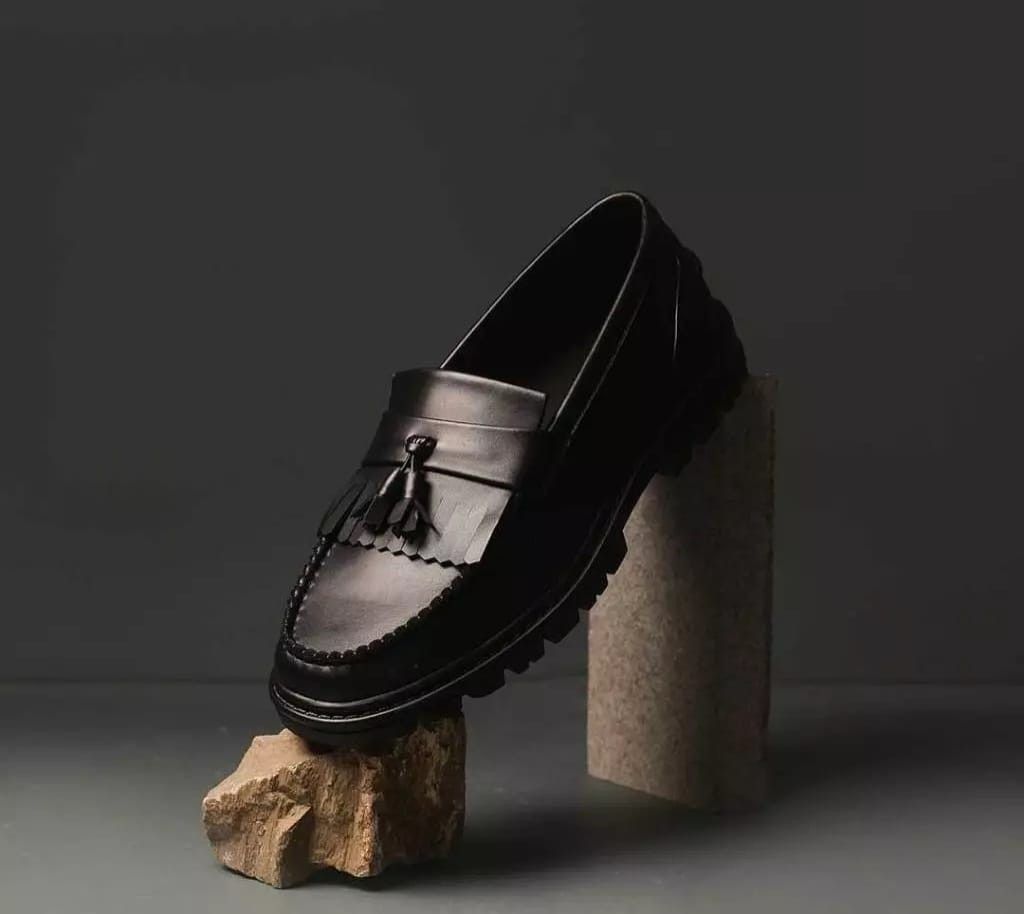 Designer × Simple Shoes Windsor Black Chunky Leather Loafer Size US 10 / EU 43 - 1 Thumbnail