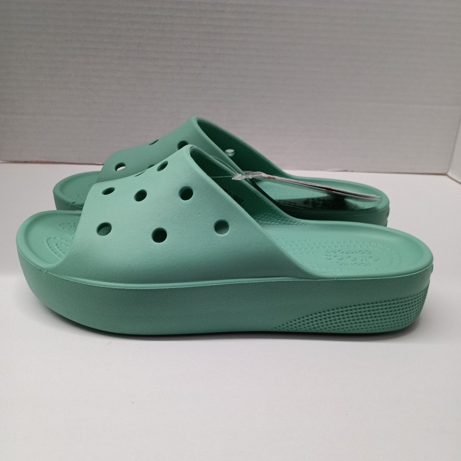 Crocs Crocs Sandals Women's Size 6 Platform Slides Jade Stone Size US 6 / IT 36 - 9 Thumbnail