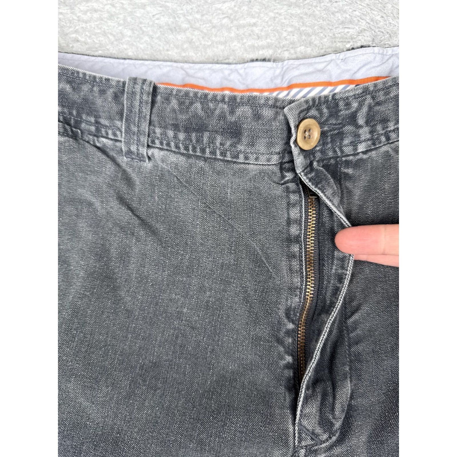 Tommy Bahama Tommy Bahama Shorts Mens 40 Gray Silk Cotton Herringbone Flat Front Casual Chino Size US 40 / EU 56 - 6 Thumbnail