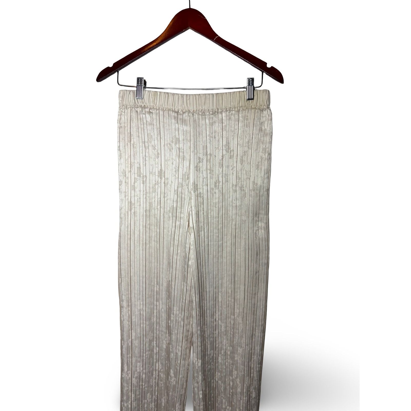forte_forte Forte Forte Plissé Satin Jacquard Pants in Perla sz ll US M Size 27" / US 4 / IT 40 - 5 Thumbnail