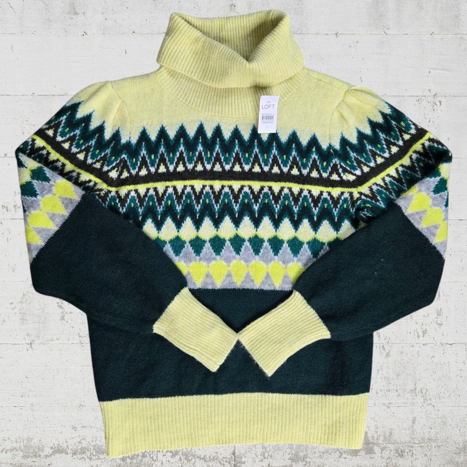 Loft Loft Yellow Green Ski Lodge Turtleneck Sweater Size Small Size S / US 4 / IT 40 - 2 Thumbnail