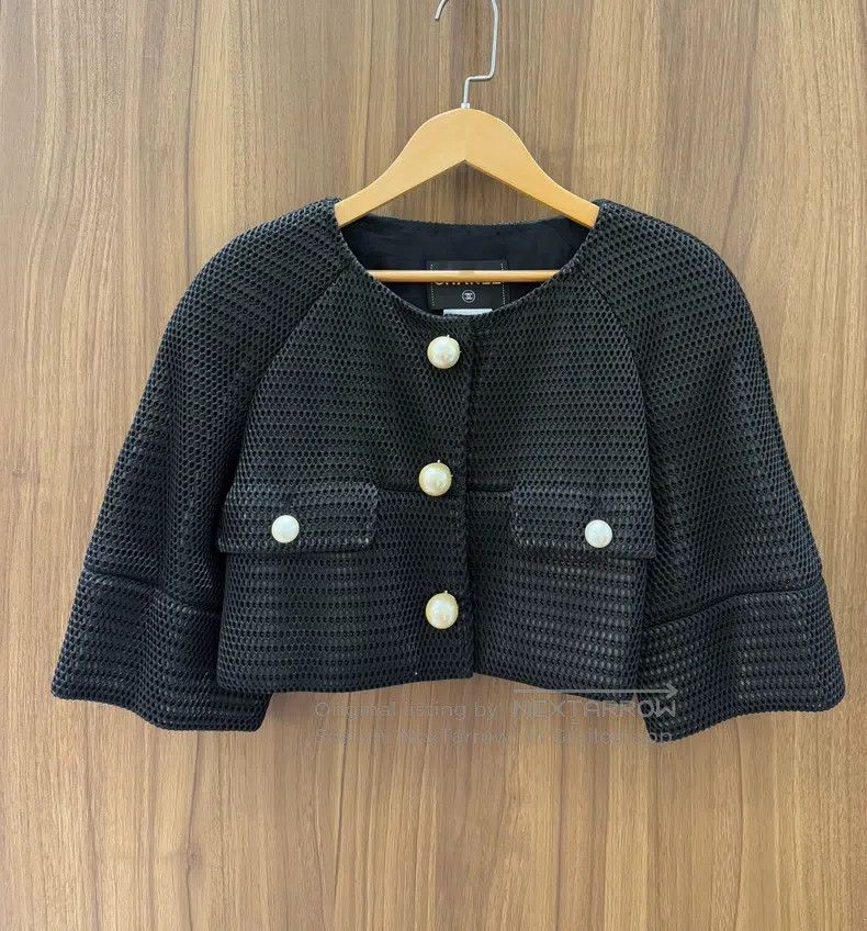 Chanel Short jacket with pearl button