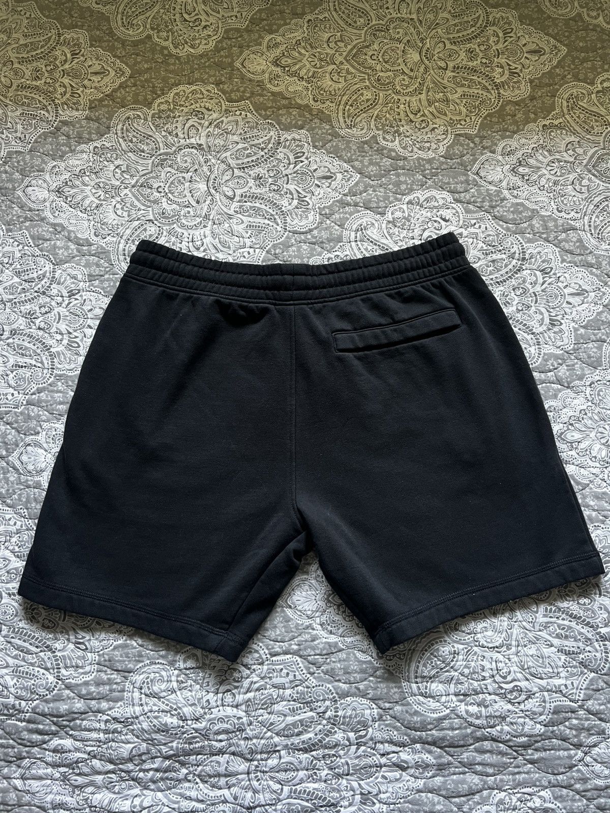 Gymshark Gymshark Black Shorts - Size L Size US 32 / EU 48 - 2 Thumbnail