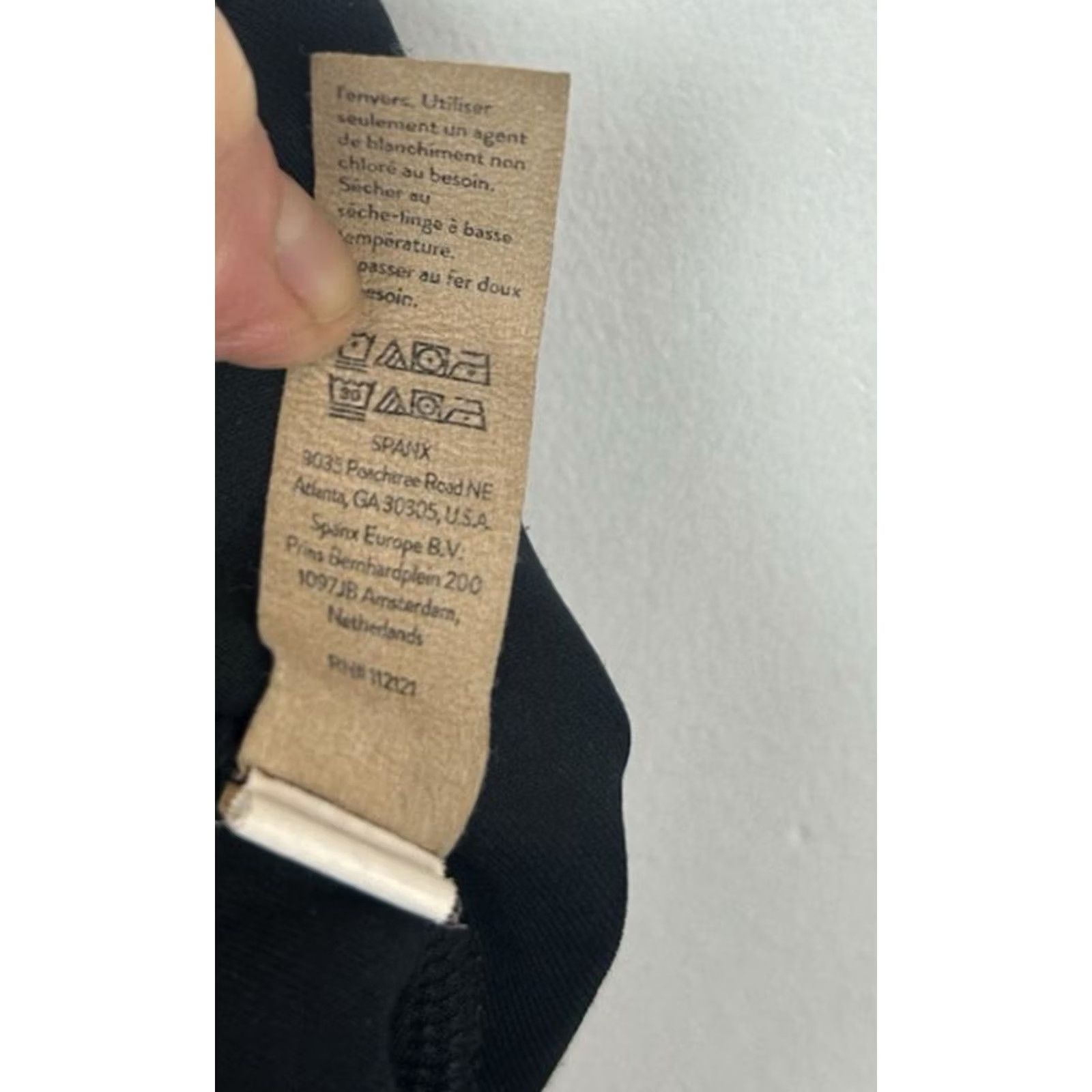Spanx Spanx Pants Womens Small Black Nylon Spandex Casual Comfort Pull On RN 112121 Size 28" / US 6 / IT 42 - 5 Thumbnail