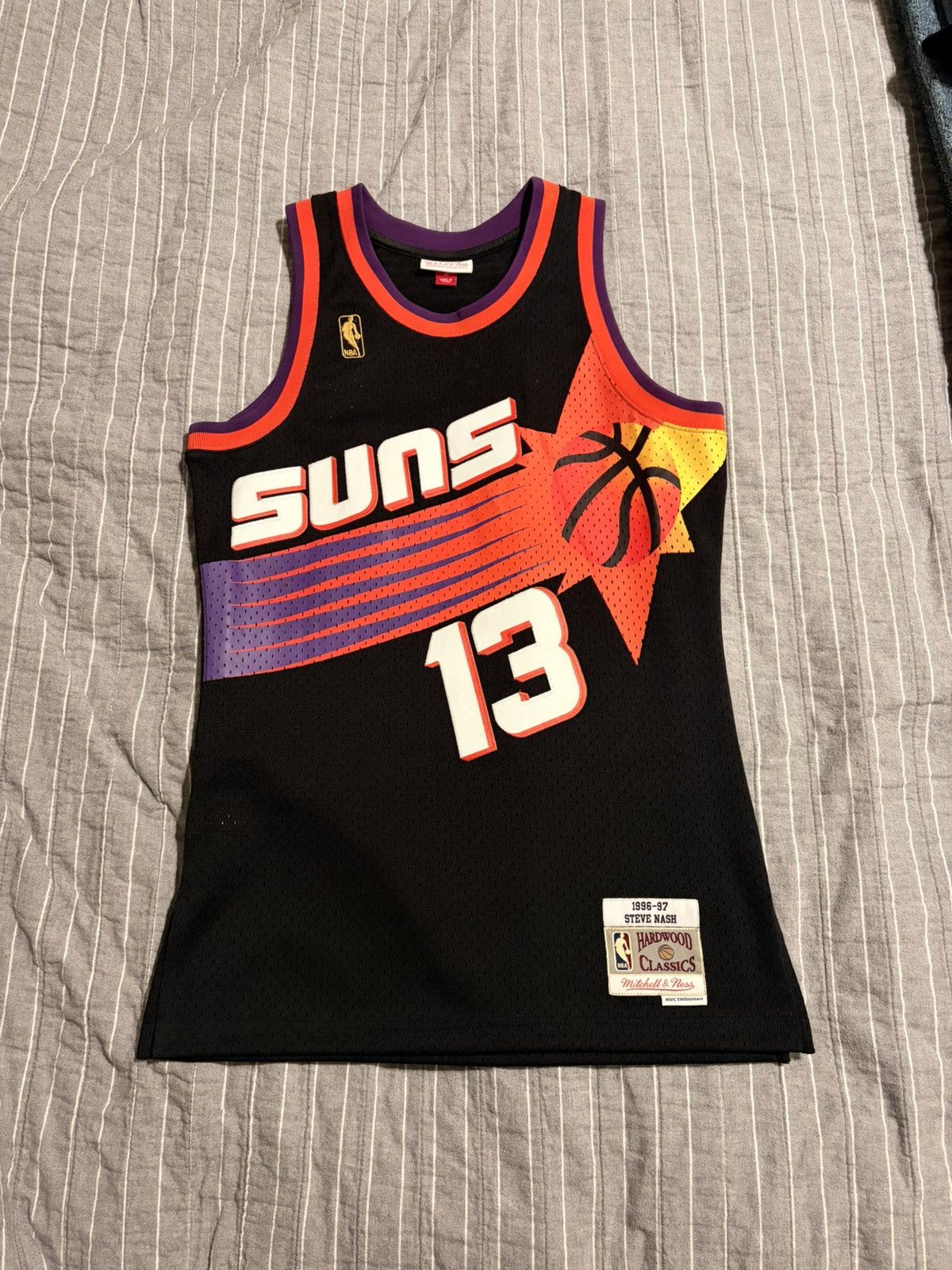 Mitchell & Ness Steve Nash Phoenix Suns 1996-97 Black Authentic Jersey Size US S / EU 44-46 / 1 - 1 Thumbnail
